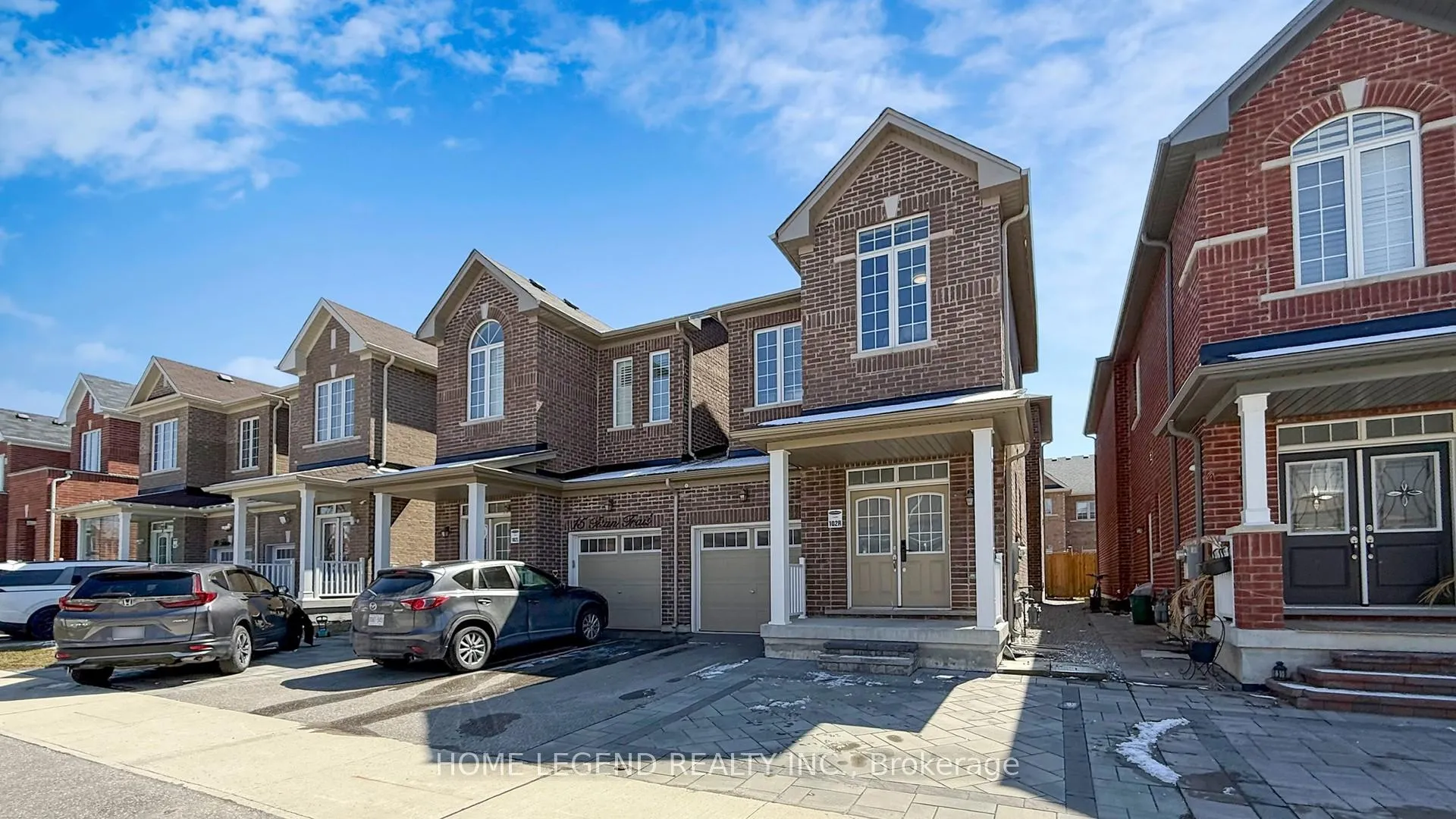 Photo 2 of 13 Titan Trail, Markham, Cedarwood — HOMEH