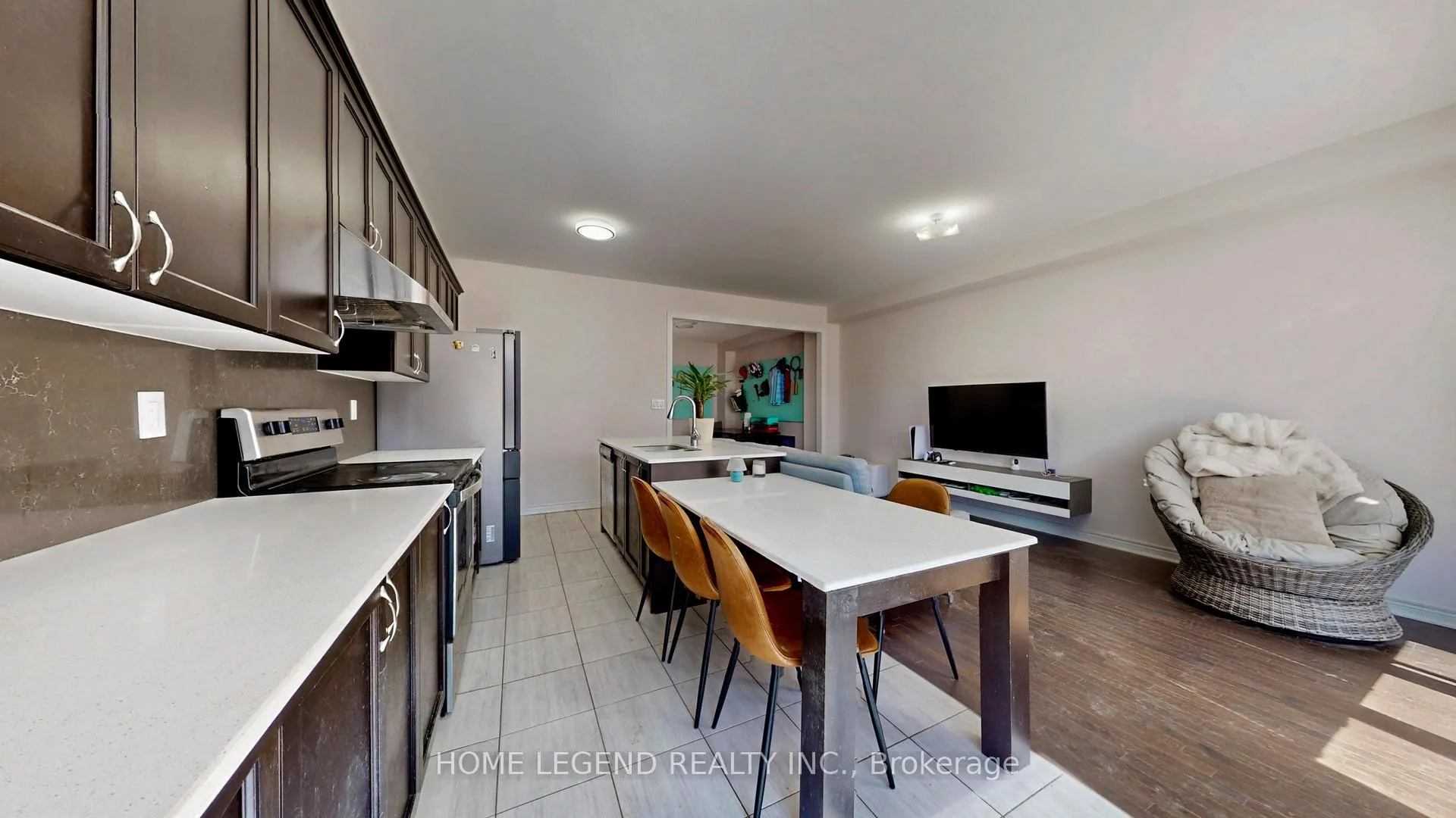 Photo 9 of 13 Titan Trail, Markham, Cedarwood — HOMEH