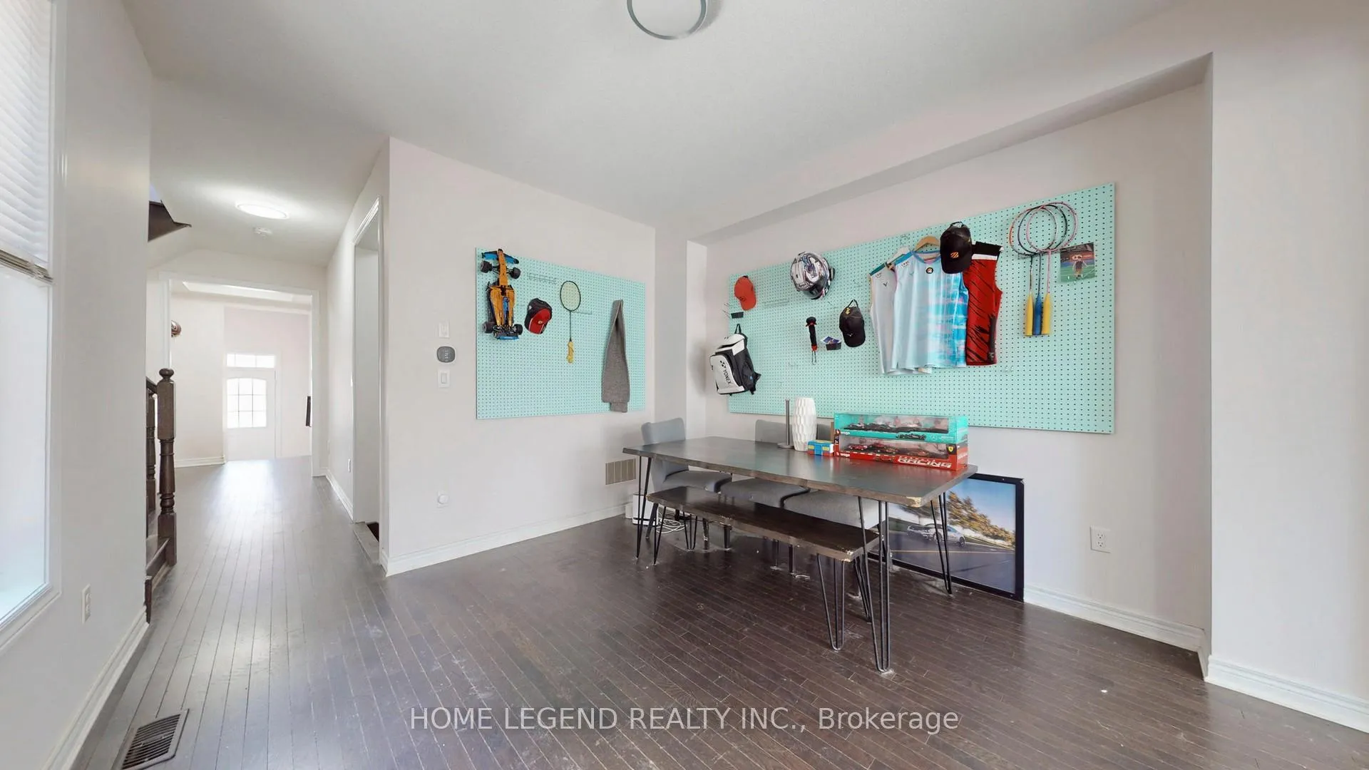 Photo 10 of 13 Titan Trail, Markham, Cedarwood — HOMEH