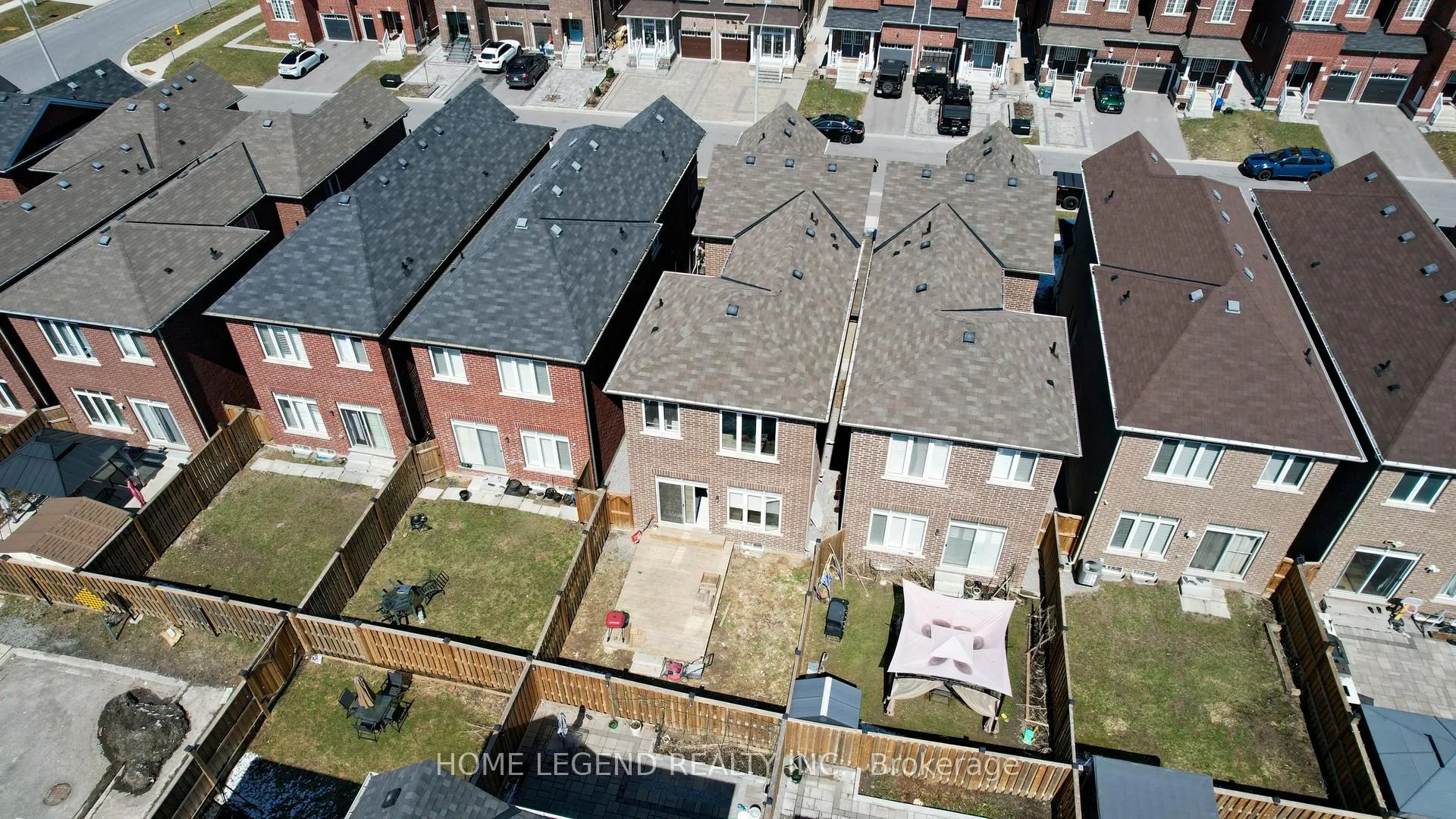 Photo 27 of 13 Titan Trail, Markham, Cedarwood — HOMEH