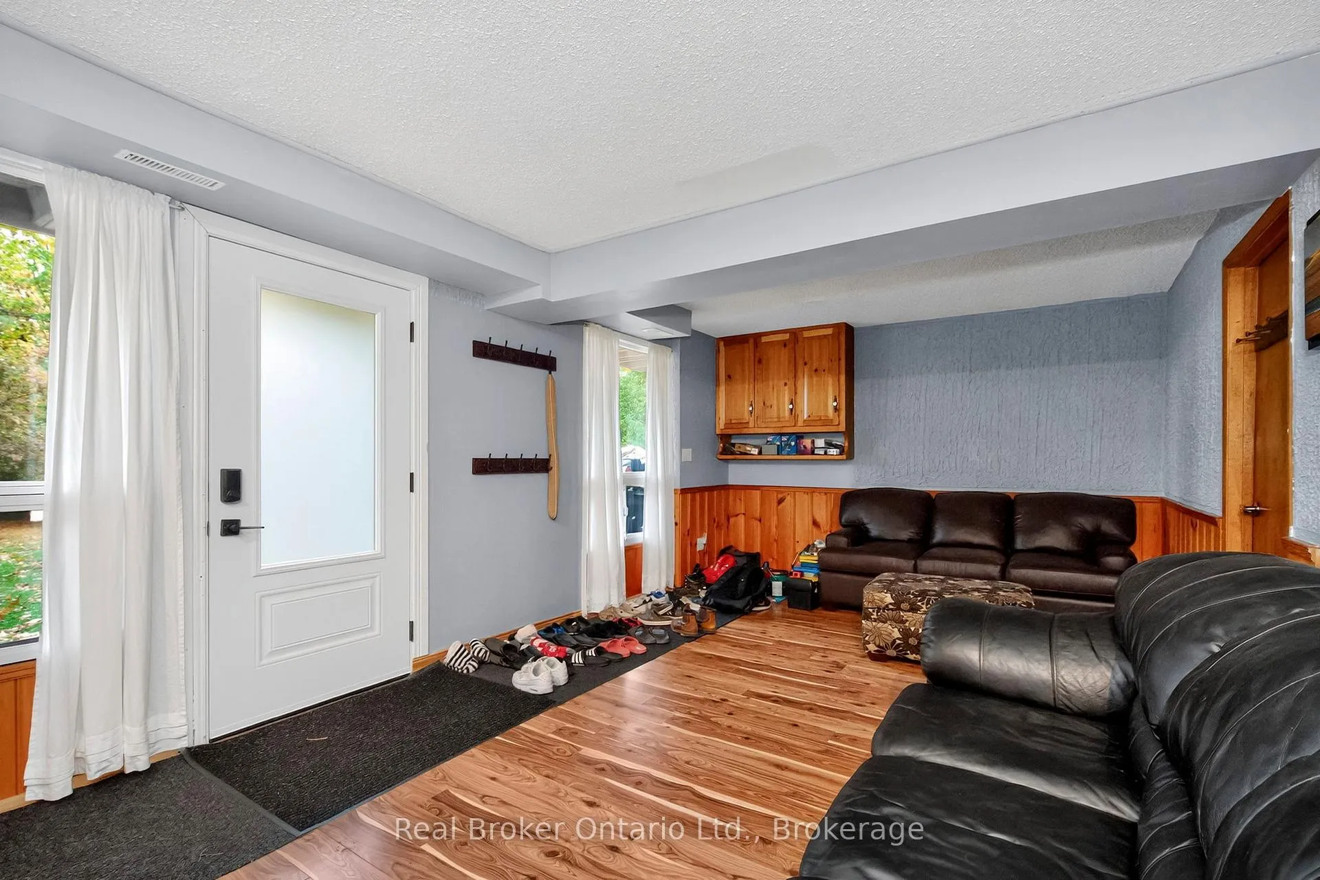 Photo 16 of 1950 Champlain Road, Tiny, Rural Tiny — HOMEH