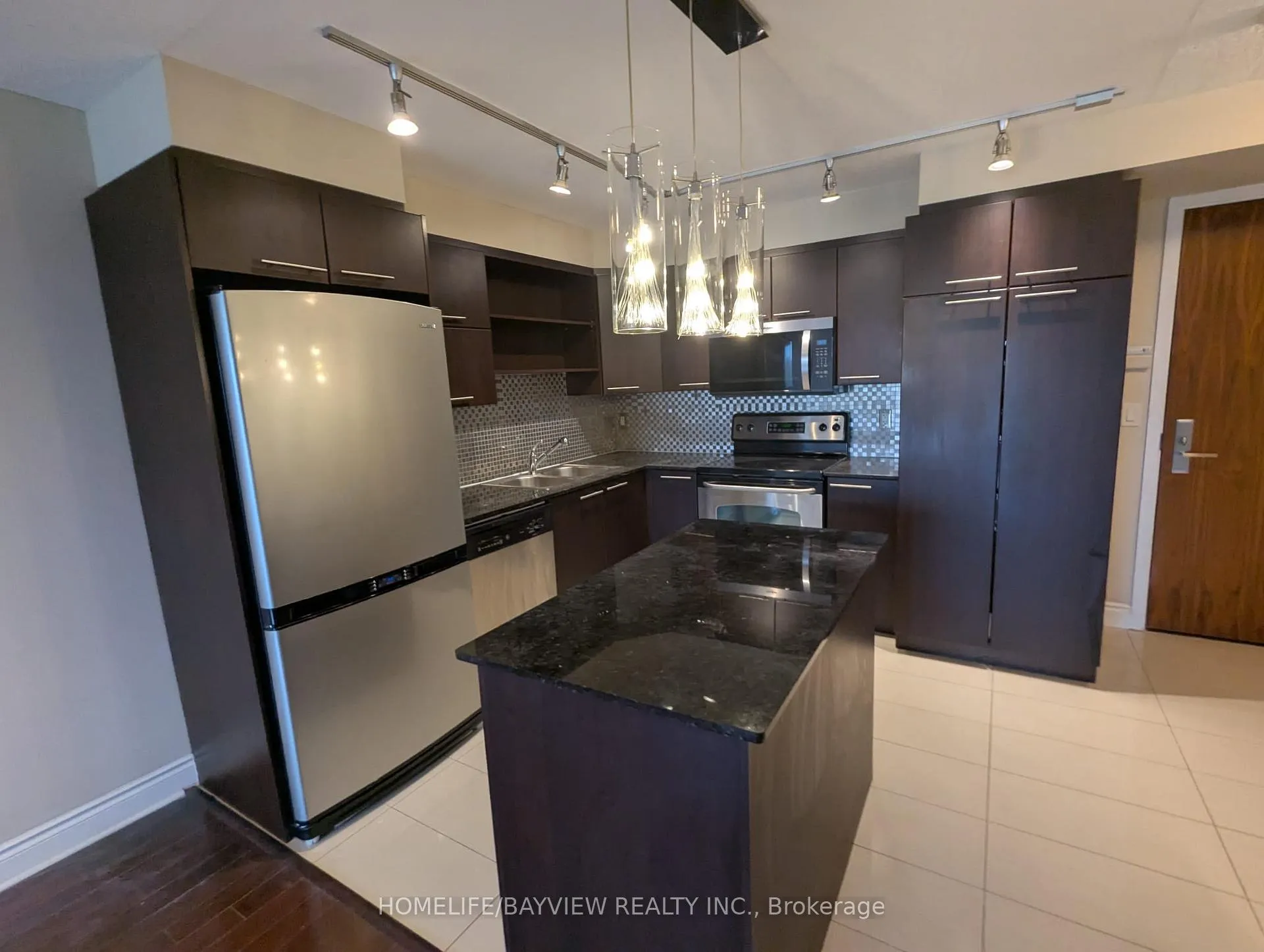 Photo 3 of Unit 211, 37 Galleria Parkway, Markham, Commerce Valley — HOMEH