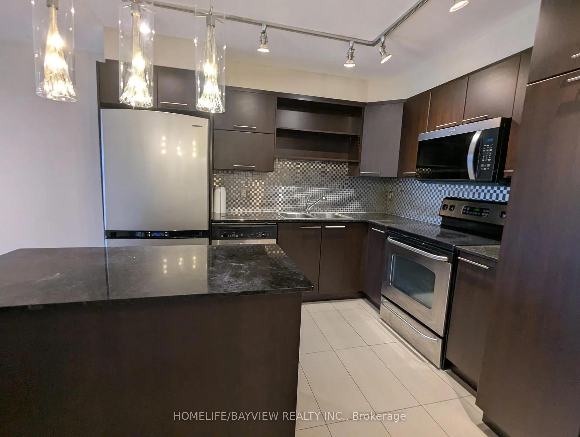 Photo 6 of Unit 211, 37 Galleria Parkway, Markham, Commerce Valley — HOMEH