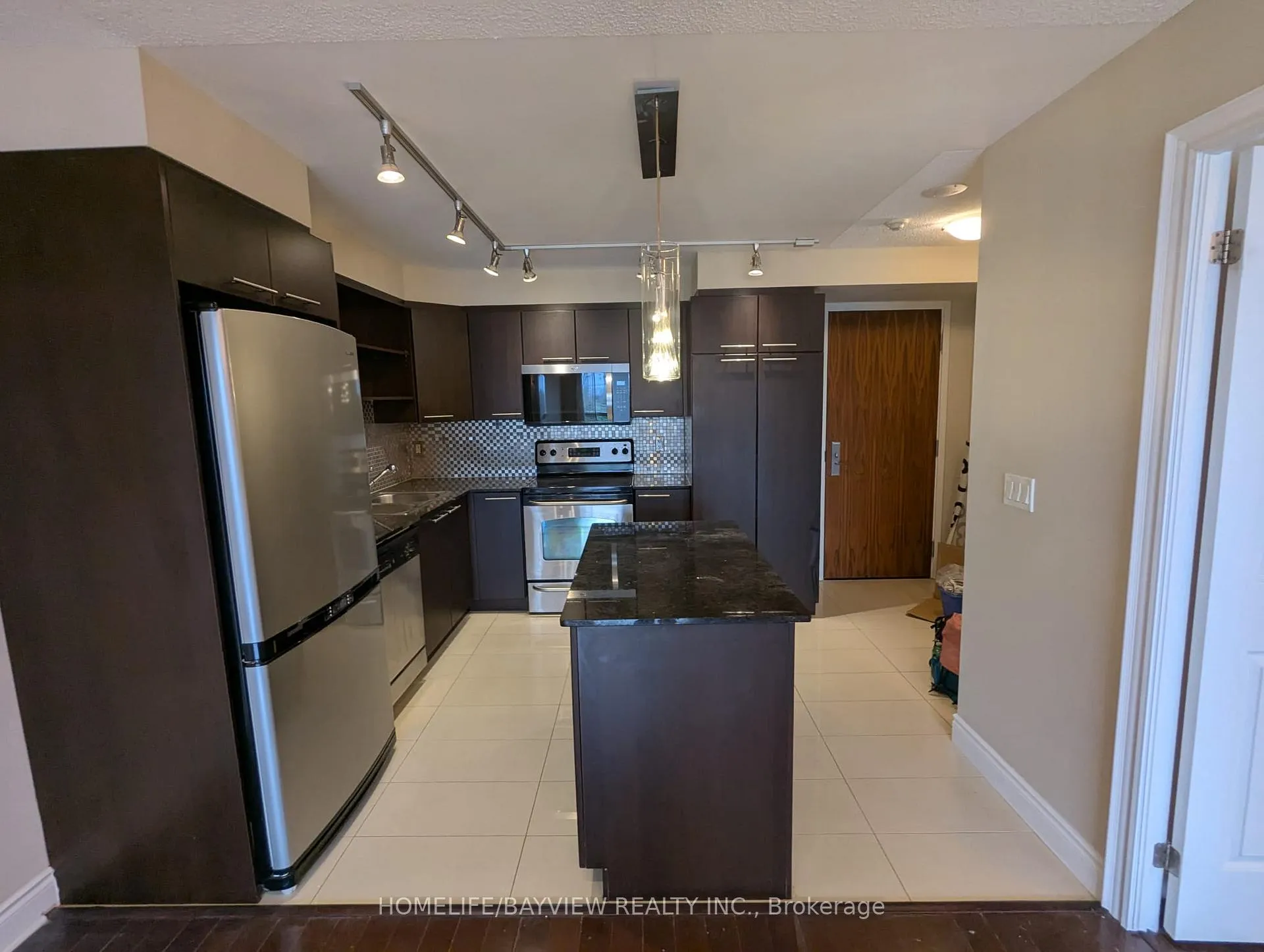Photo 7 of Unit 211, 37 Galleria Parkway, Markham, Commerce Valley — HOMEH