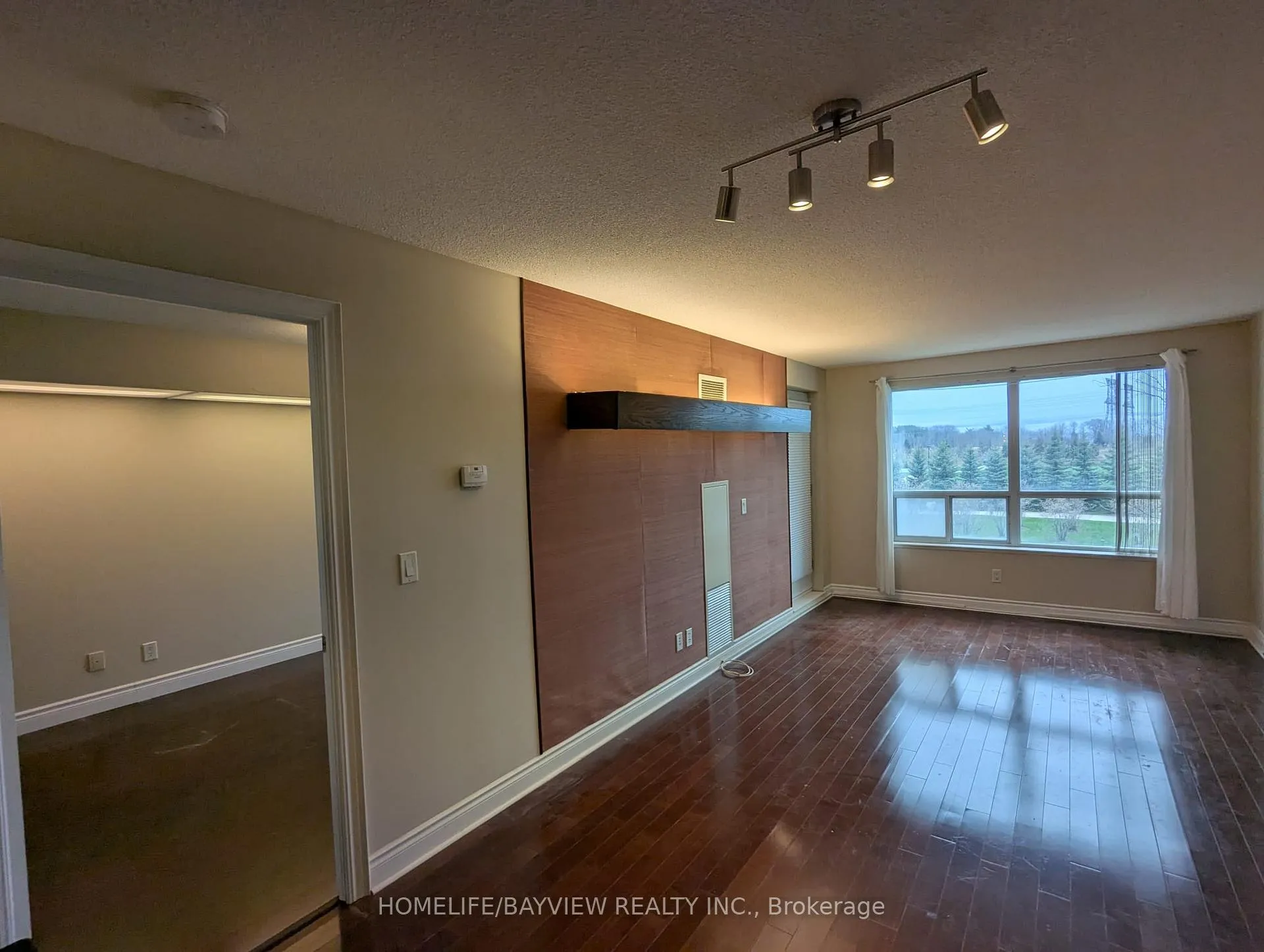 Photo 10 of Unit 211, 37 Galleria Parkway, Markham, Commerce Valley — HOMEH