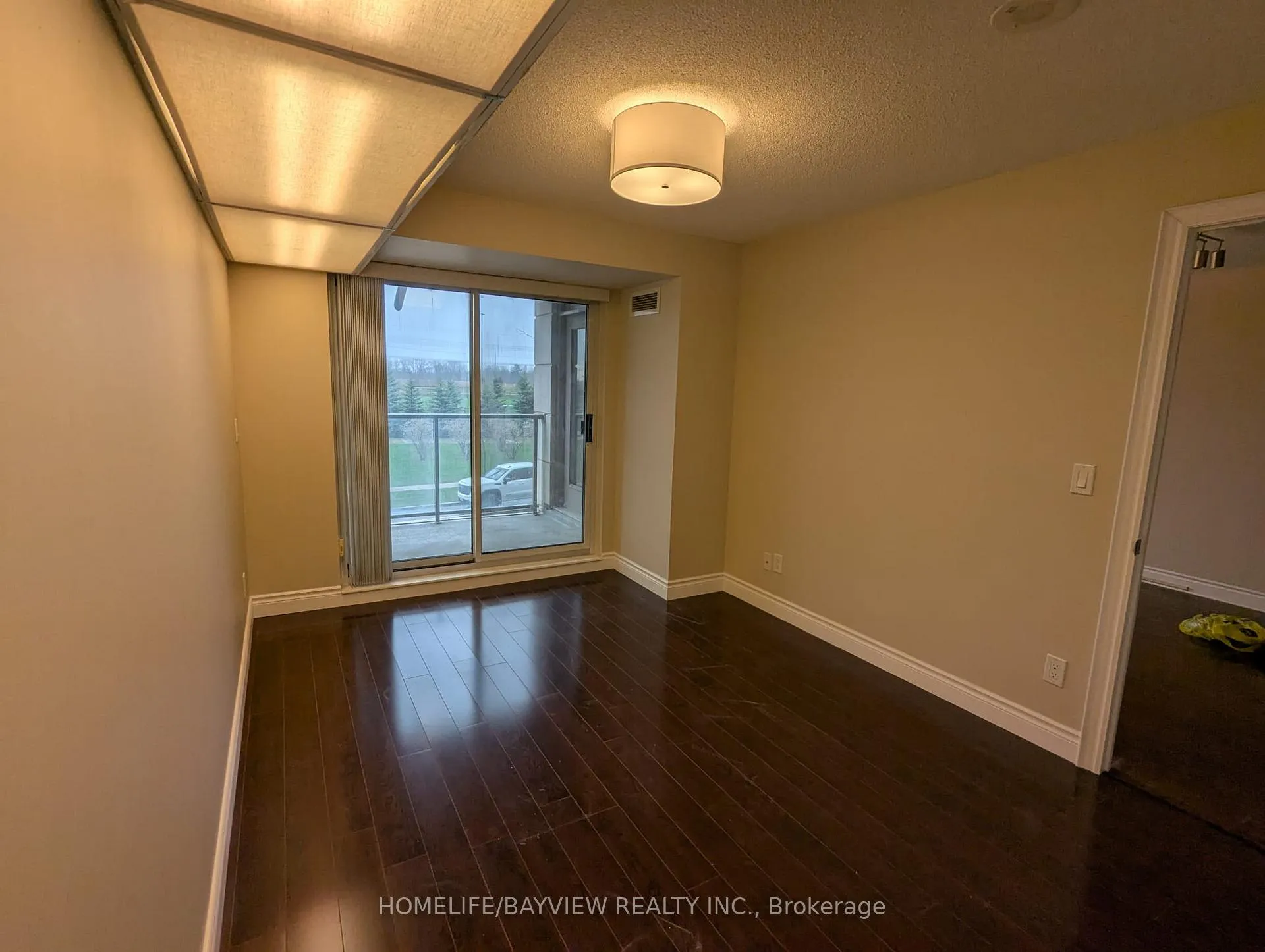 Photo 11 of Unit 211, 37 Galleria Parkway, Markham, Commerce Valley — HOMEH