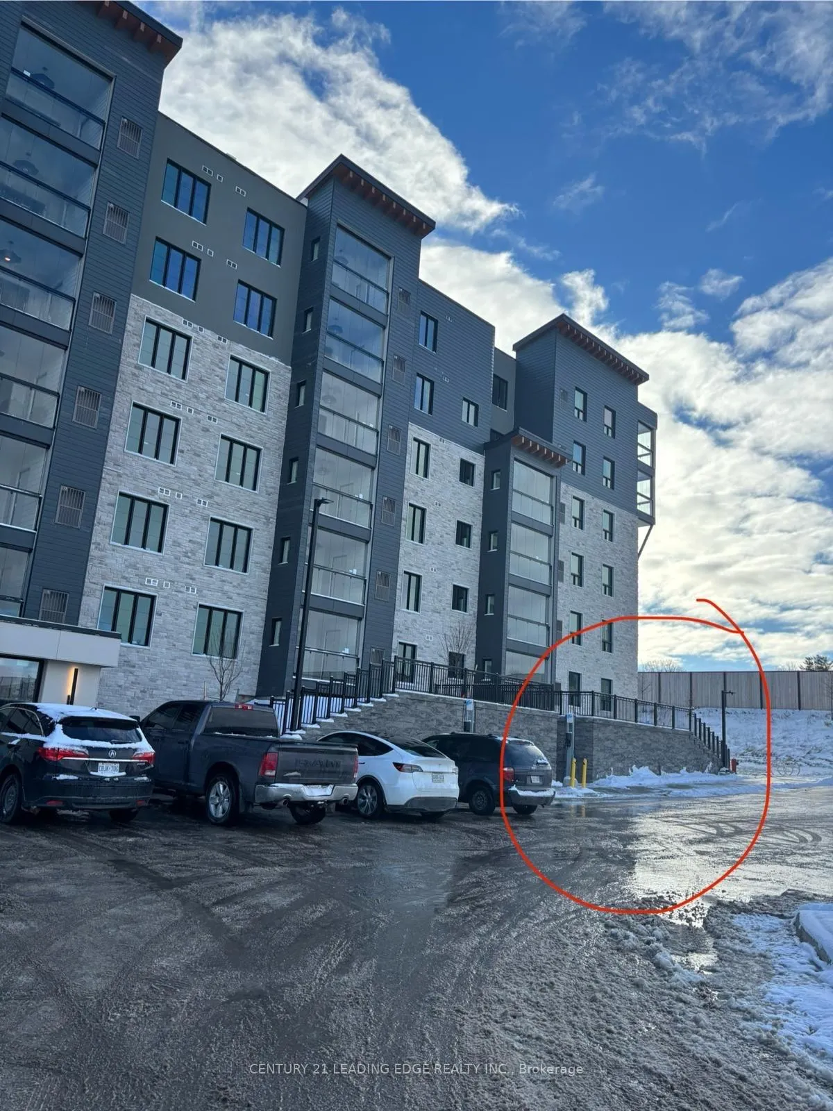 Photo 14 of Unit 307, 15 Kneeshaw Drive, Barrie, Rural Barrie Southeast — HOMEH