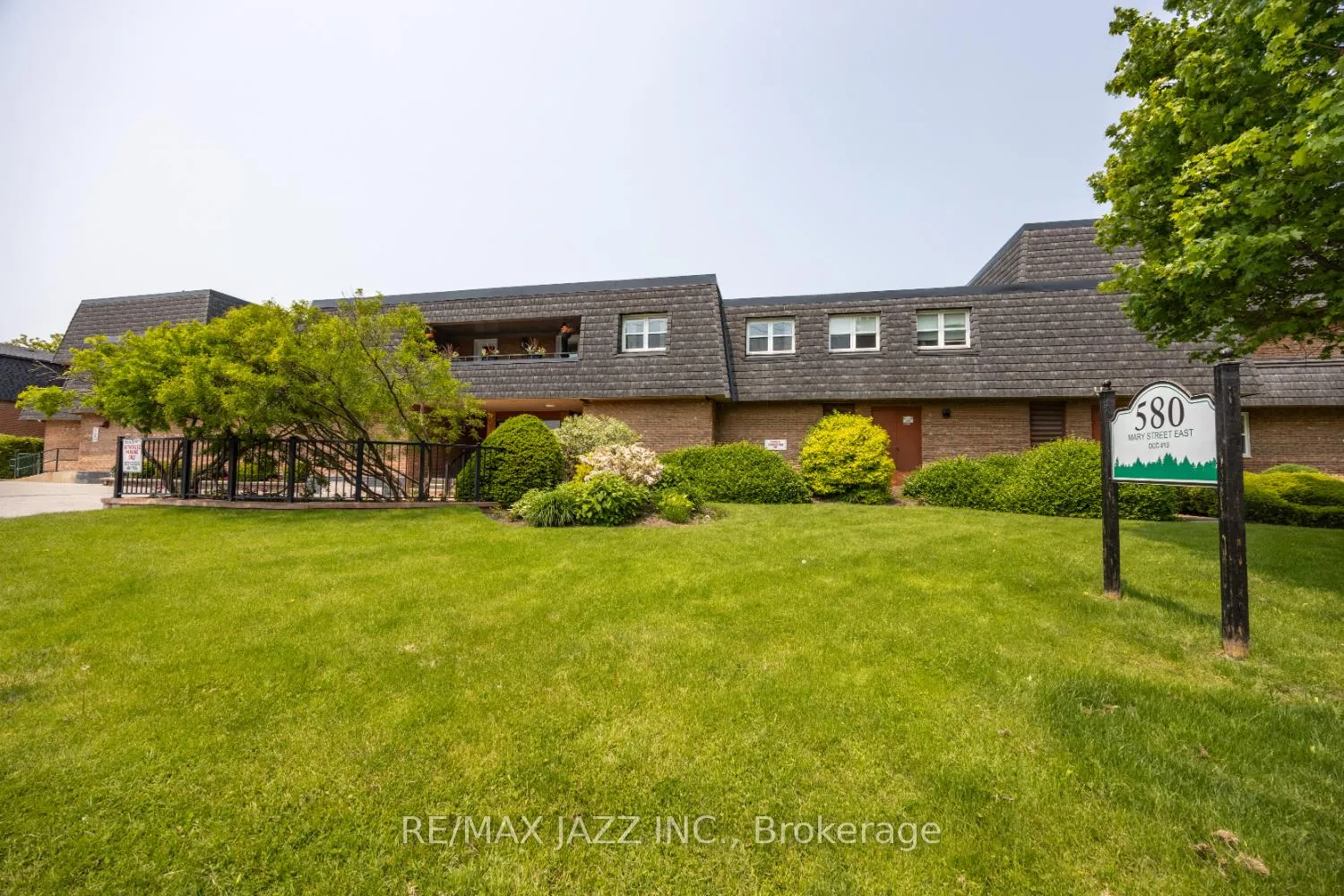 Photo 4 of Unit 206, 580 Mary Street E, Whitby, Downtown Whitby — HOMEH