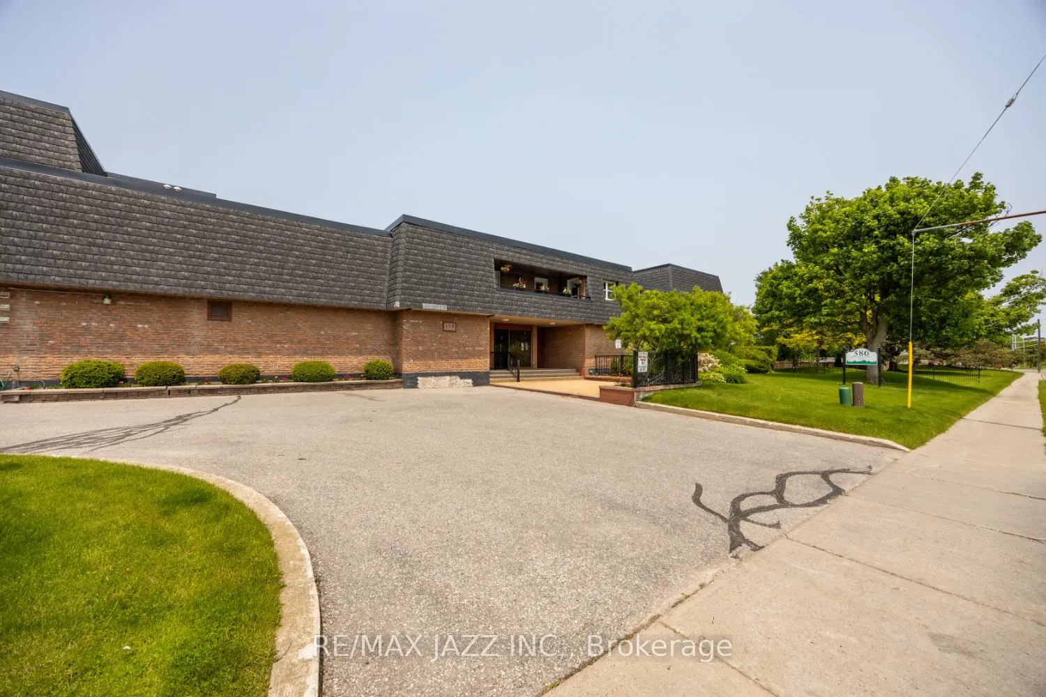 Photo 5 of Unit 206, 580 Mary Street E, Whitby, Downtown Whitby — HOMEH