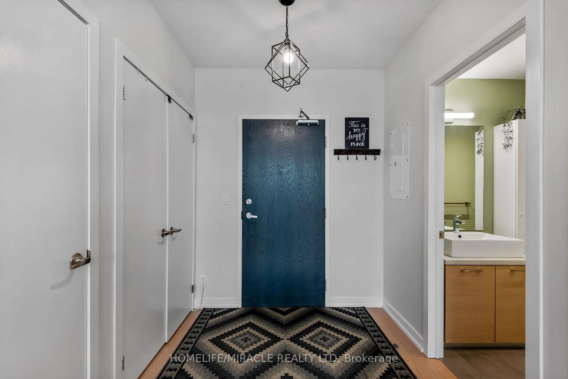 Photo 7 of Unit 306, 2 Bellefair Avenue, Toronto, The Beaches — HOMEH