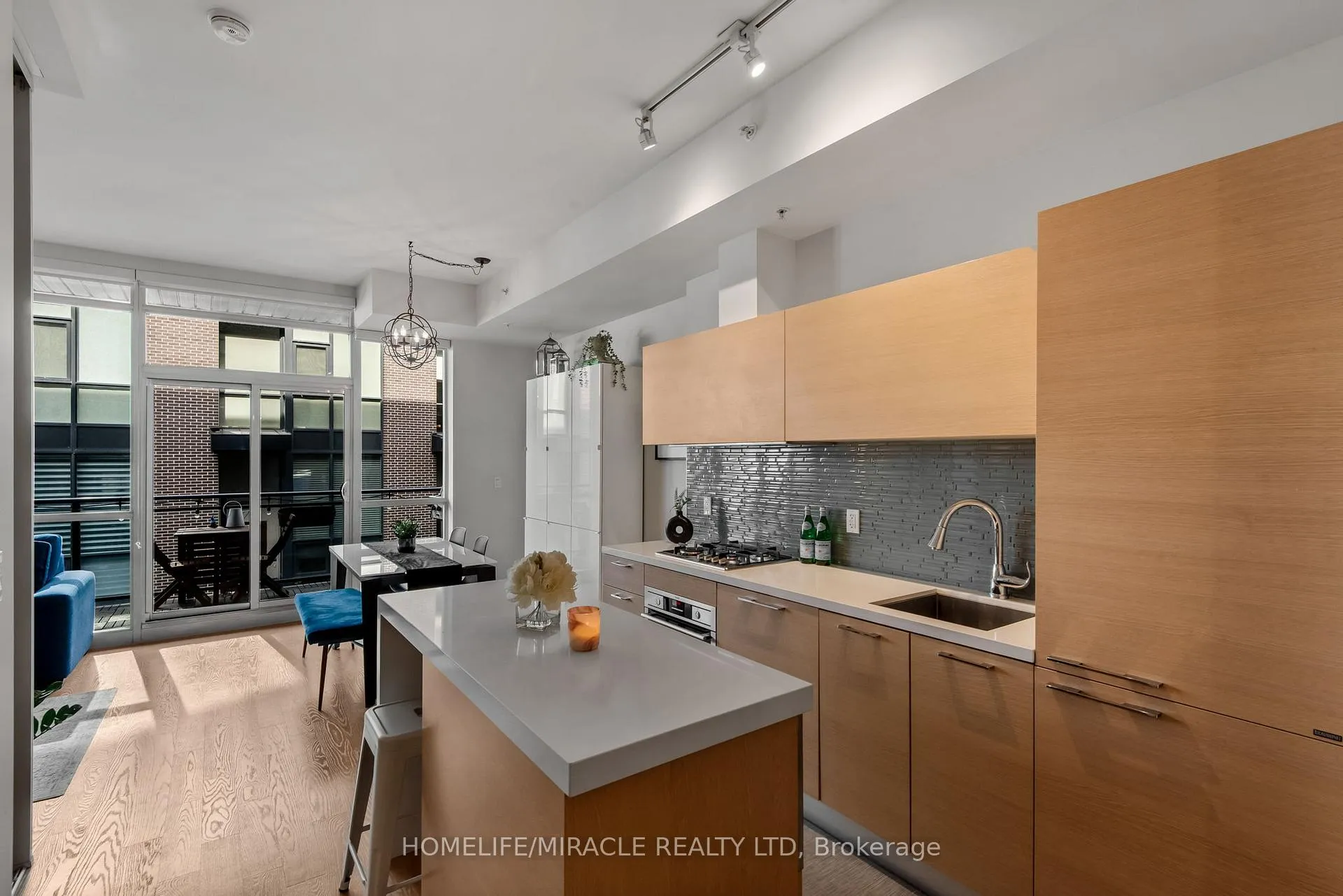 Photo 8 of Unit 306, 2 Bellefair Avenue, Toronto, The Beaches — HOMEH