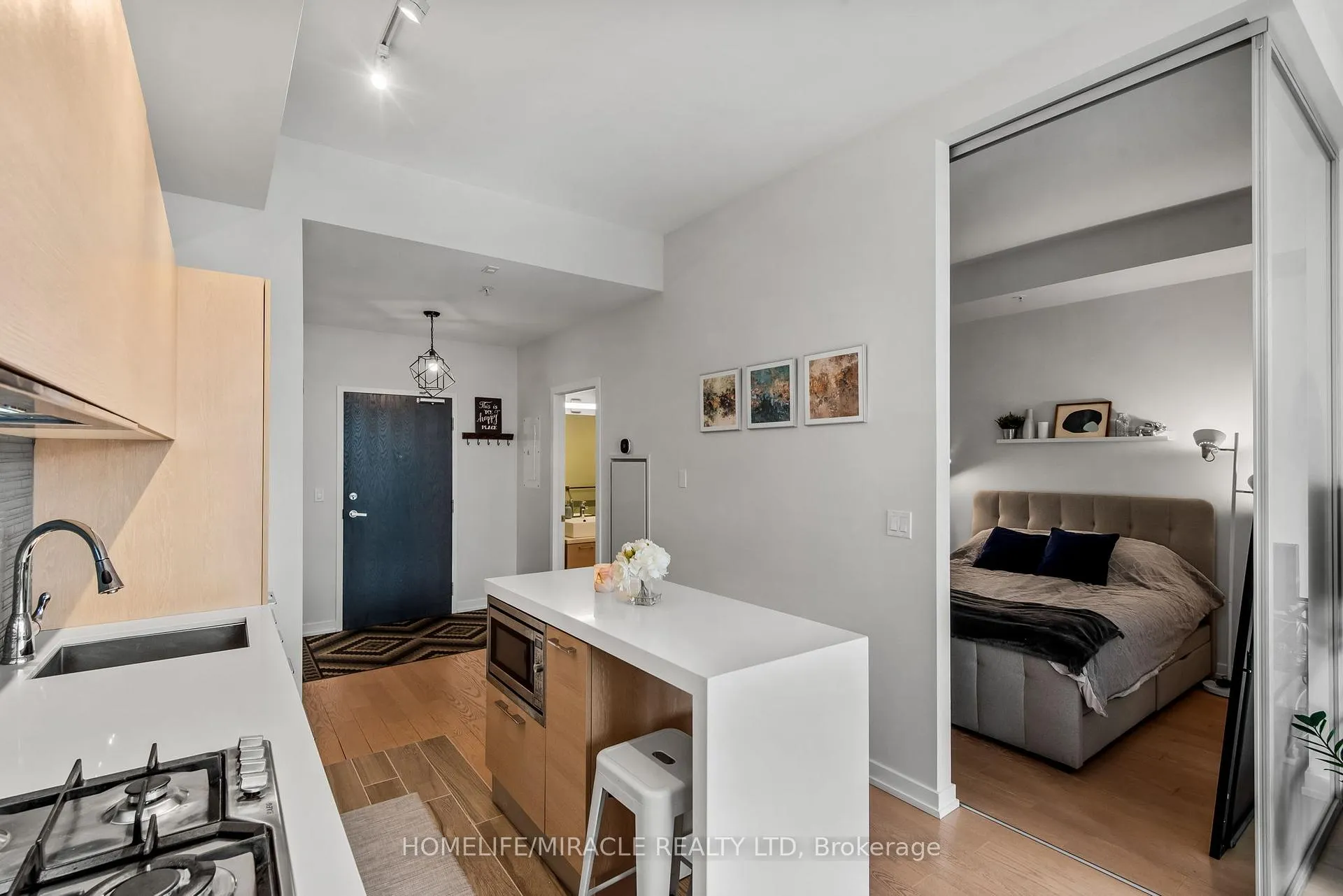 Photo 9 of Unit 306, 2 Bellefair Avenue, Toronto, The Beaches — HOMEH