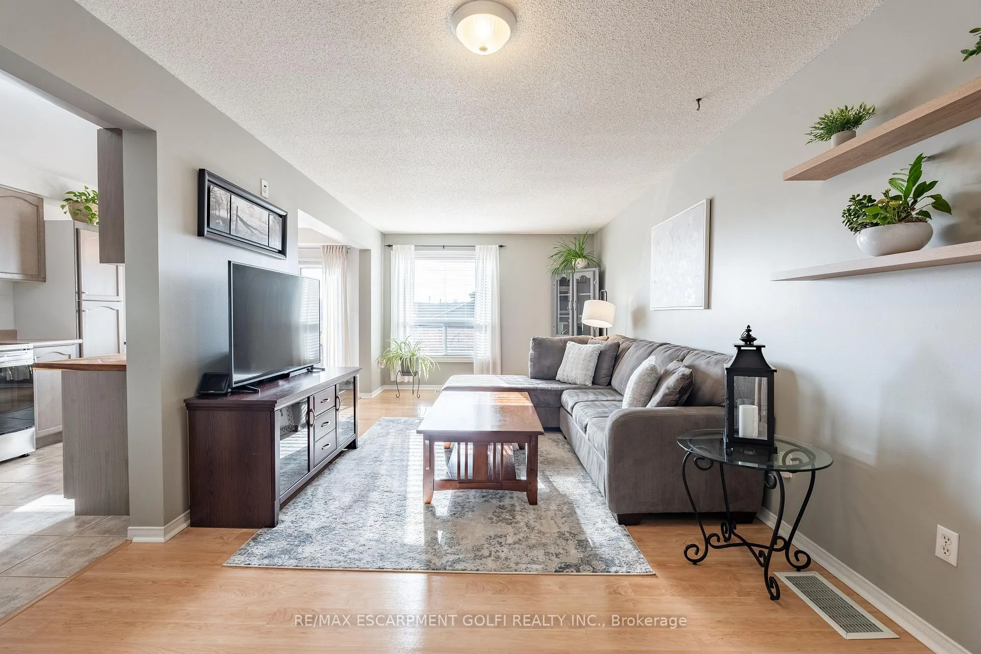 Photo 6 of Unit 38, 800 Paramount Drive, Hamilton, Stoney Creek Mountain — HOMEH