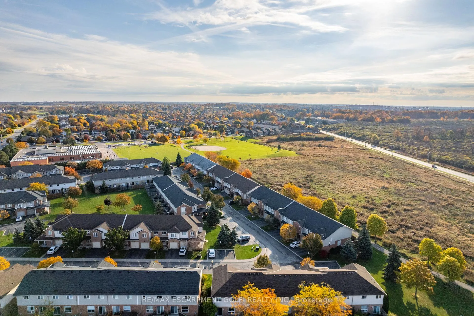 Photo 30 of Unit 38, 800 Paramount Drive, Hamilton, Stoney Creek Mountain — HOMEH