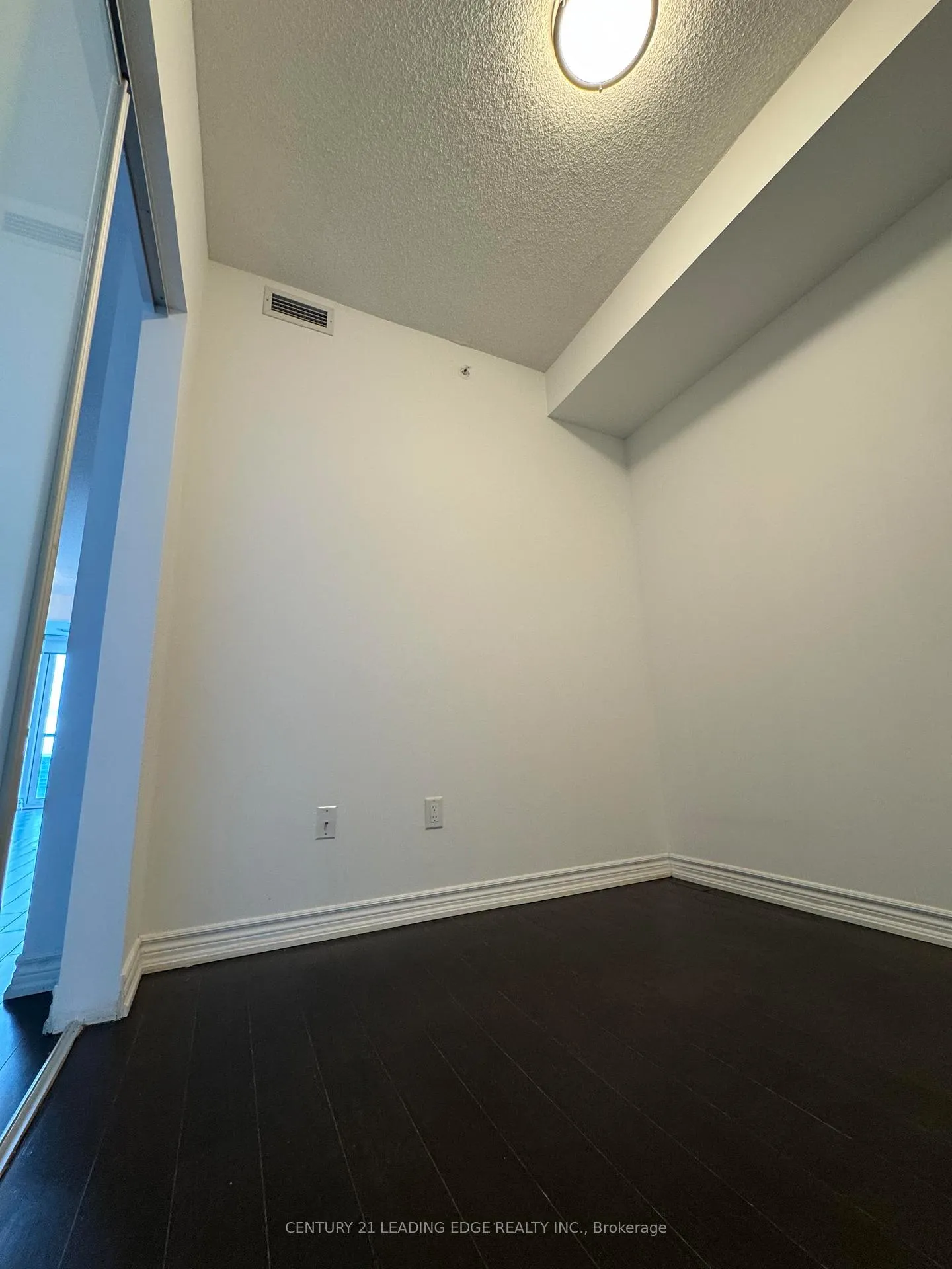 Photo 10 of Unit 3412, 386 Yonge Street, Toronto, Bay Street Corridor — HOMEH