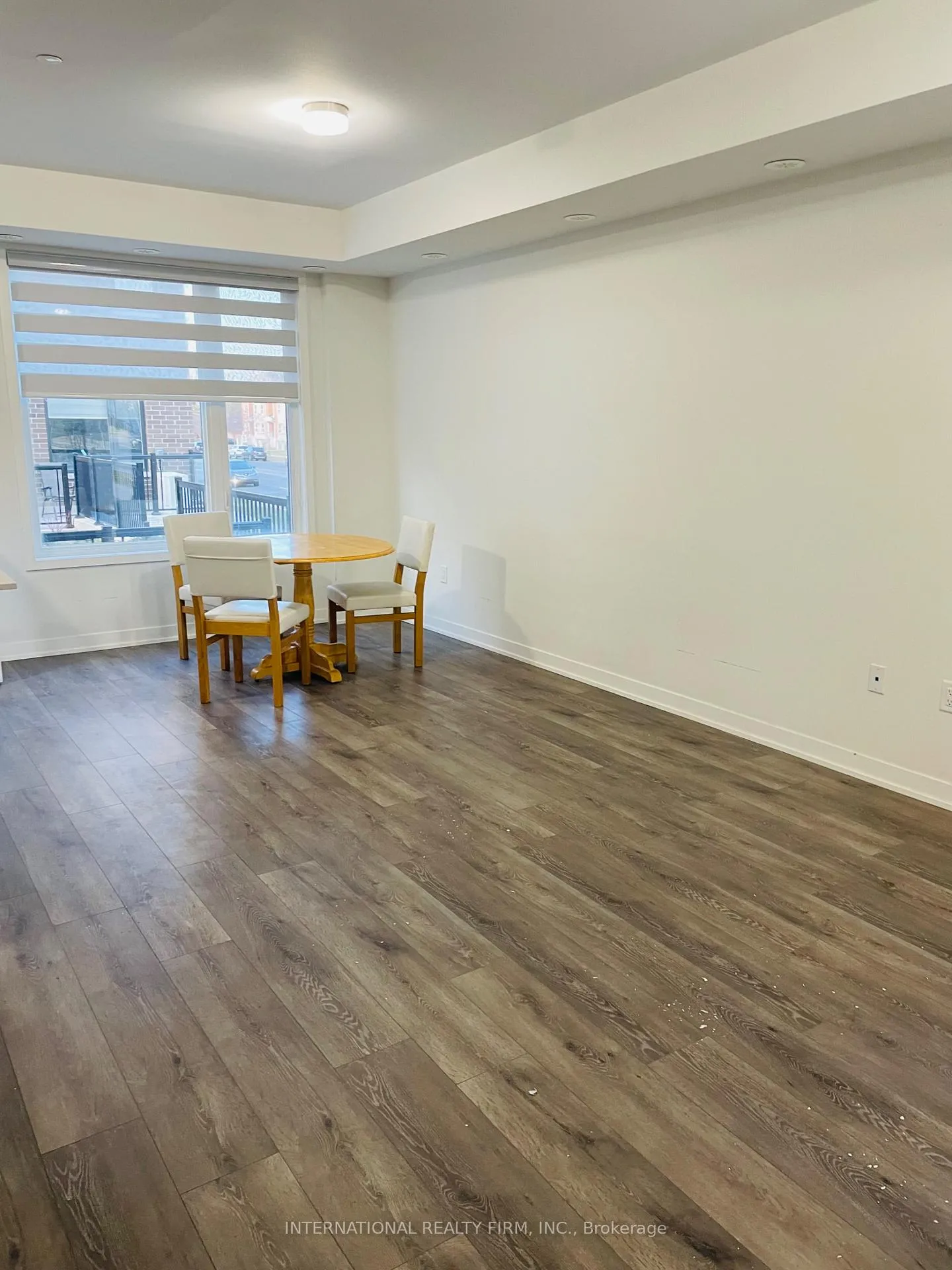 Photo 4 of Unit 31, 3405 Ridgeway Drive, Mississauga, Erin Mills — HOMEH