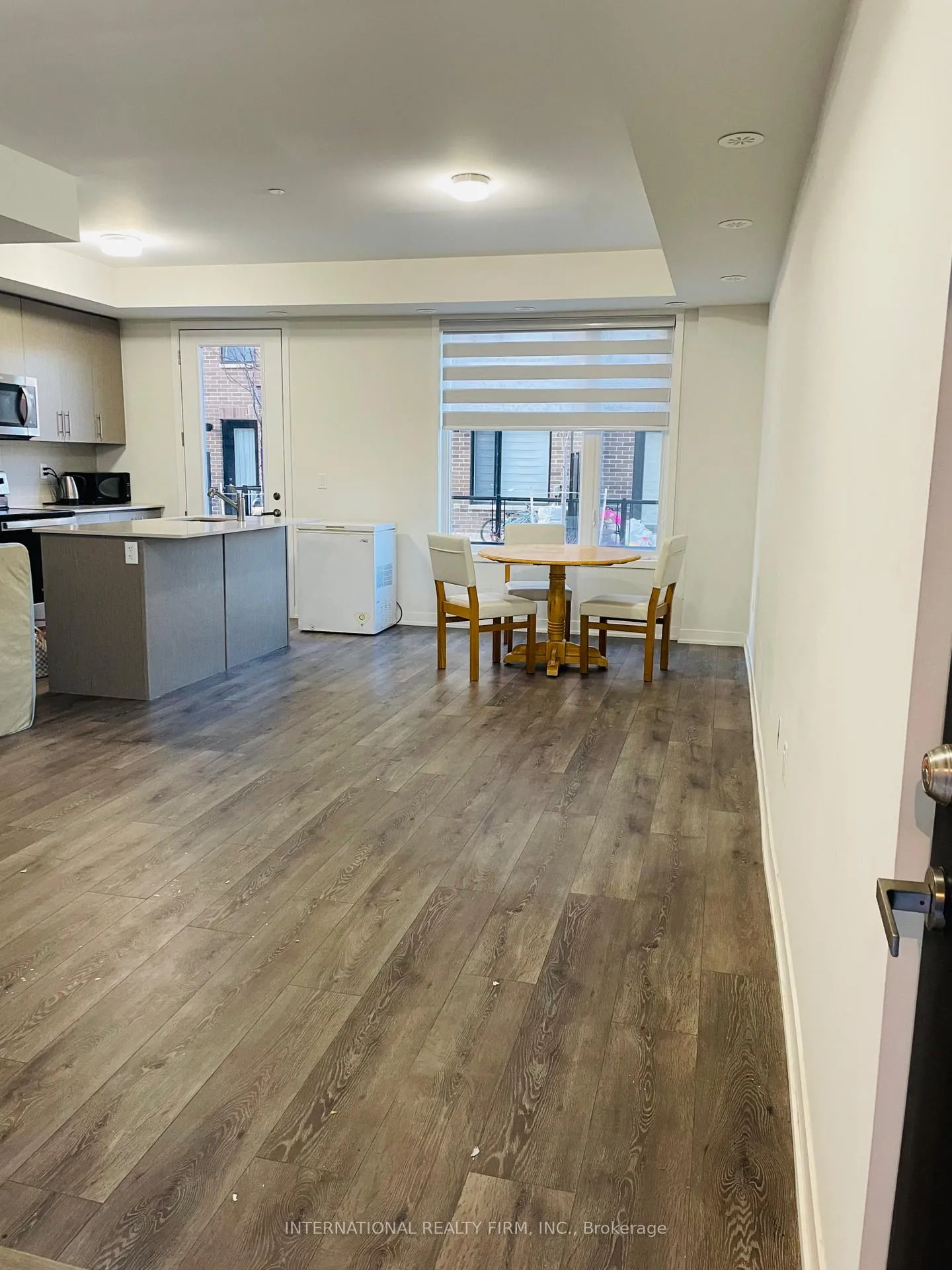 Photo 6 of Unit 31, 3405 Ridgeway Drive, Mississauga, Erin Mills — HOMEH