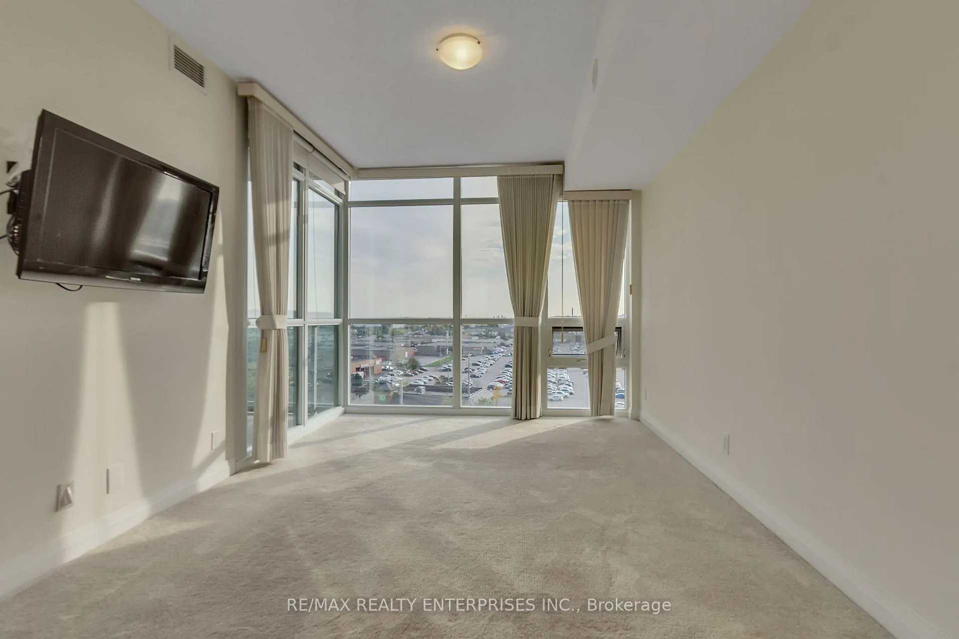 Photo 21 of Unit 914, 1055 Southdown Road, Mississauga, Clarkson — HOMEH