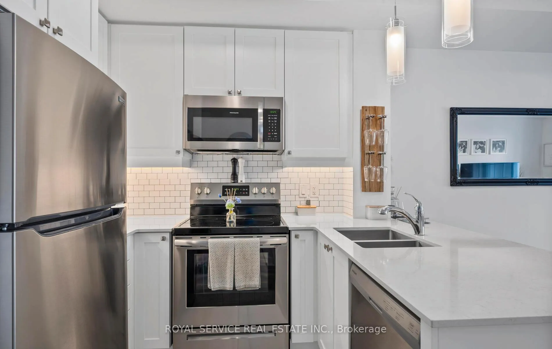Photo 7 of Unit 127, 50 Lakebreeze Drive, Clarington, Newcastle — HOMEH
