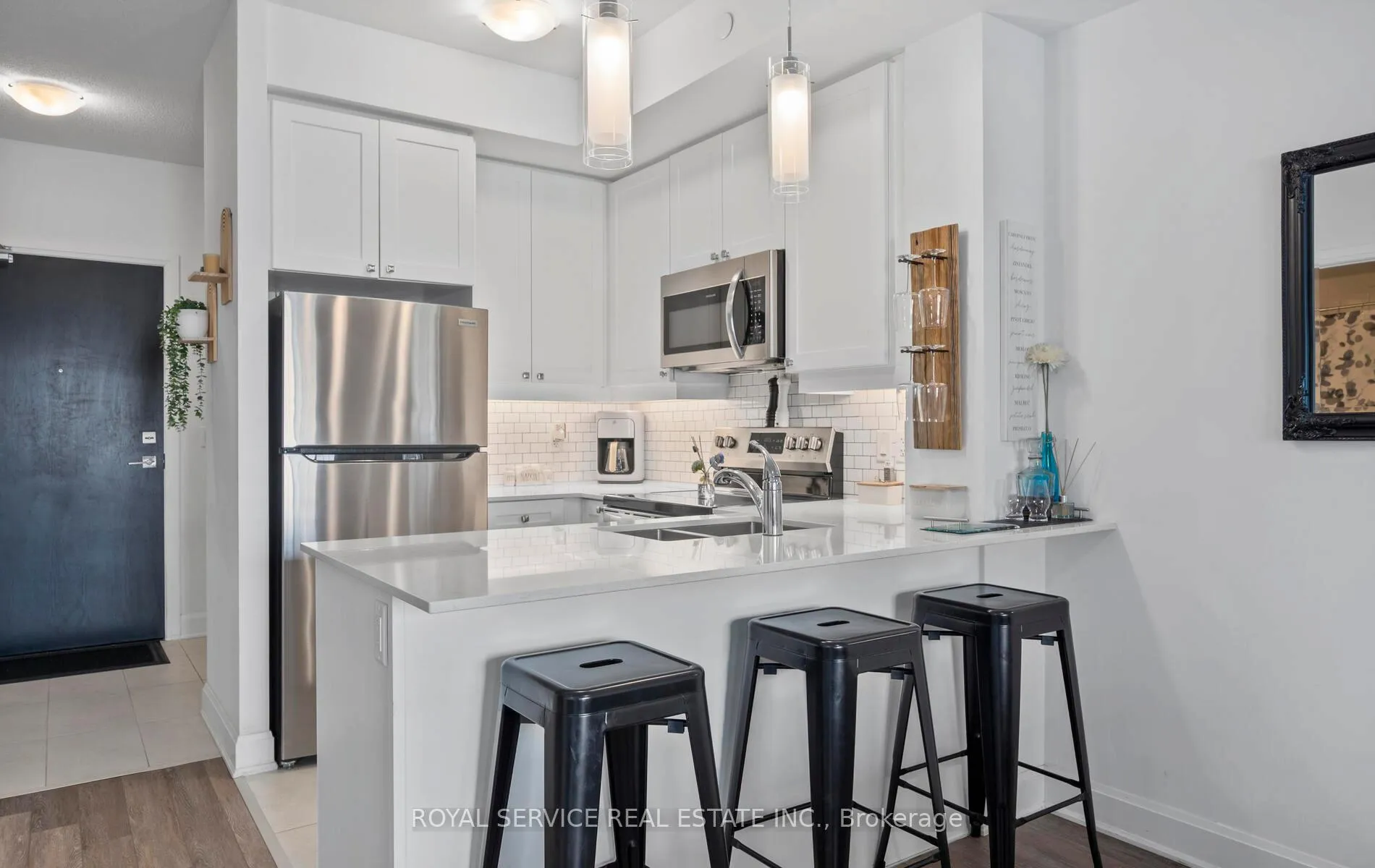 Photo 9 of Unit 127, 50 Lakebreeze Drive, Clarington, Newcastle — HOMEH