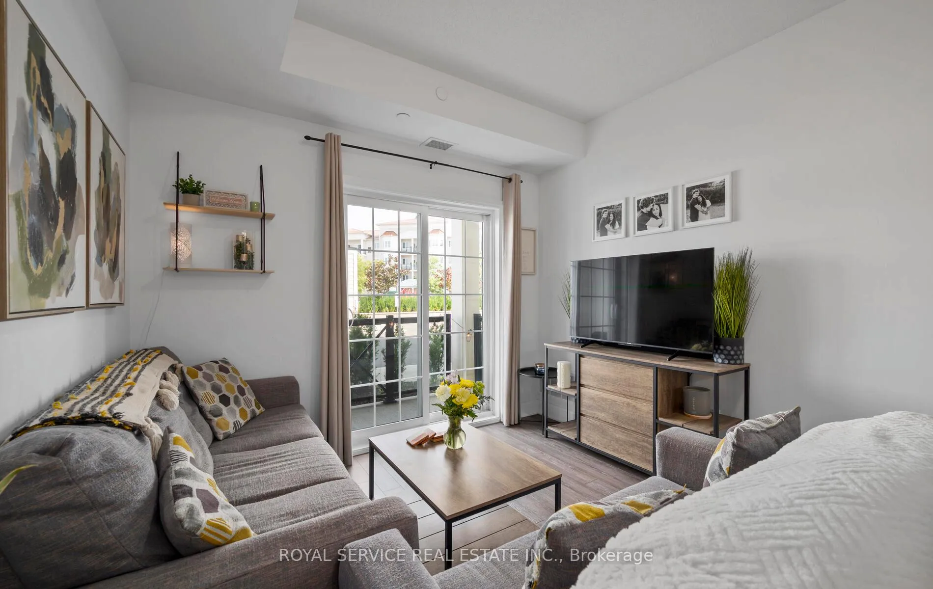 Photo 13 of Unit 127, 50 Lakebreeze Drive, Clarington, Newcastle — HOMEH