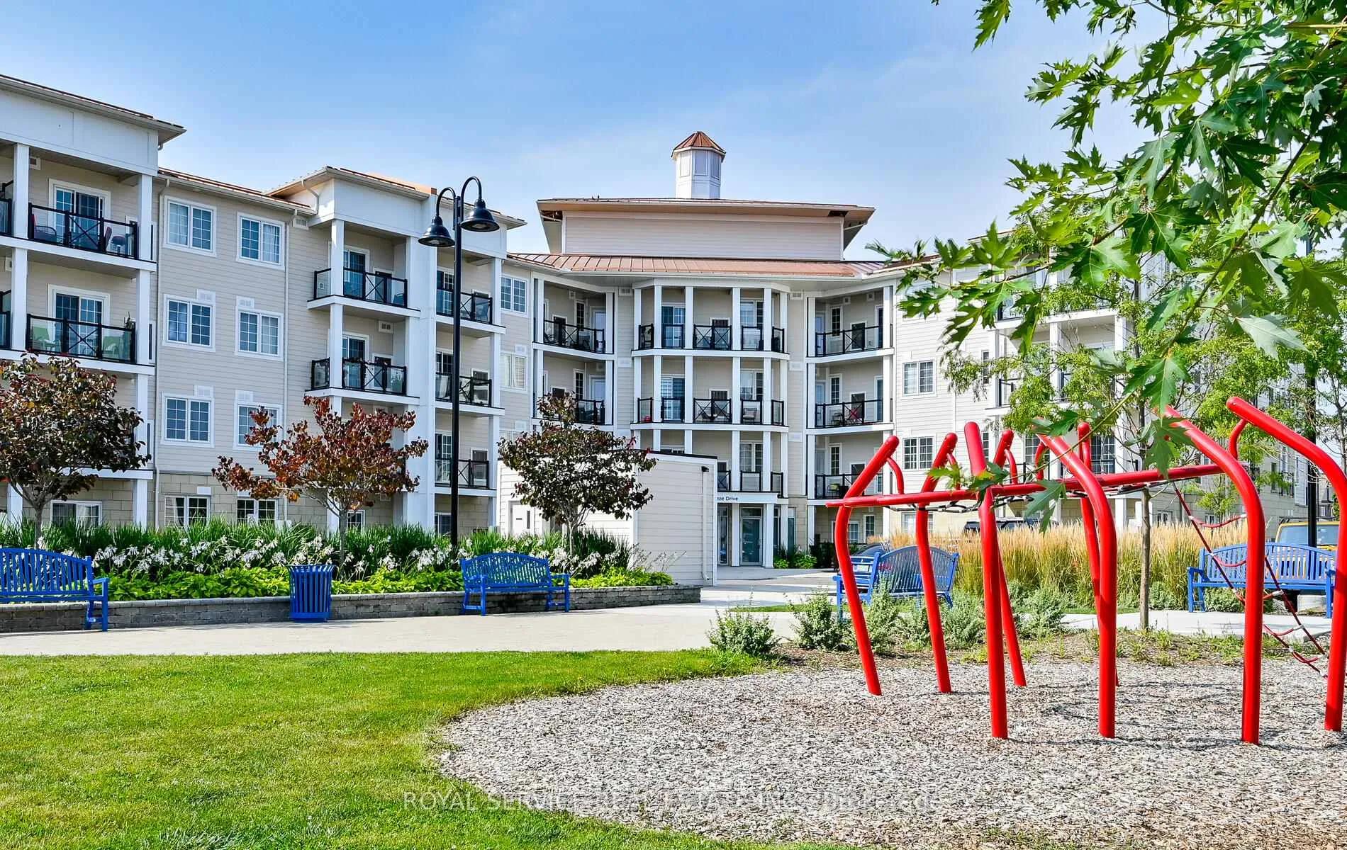 Photo 26 of Unit 127, 50 Lakebreeze Drive, Clarington, Newcastle — HOMEH