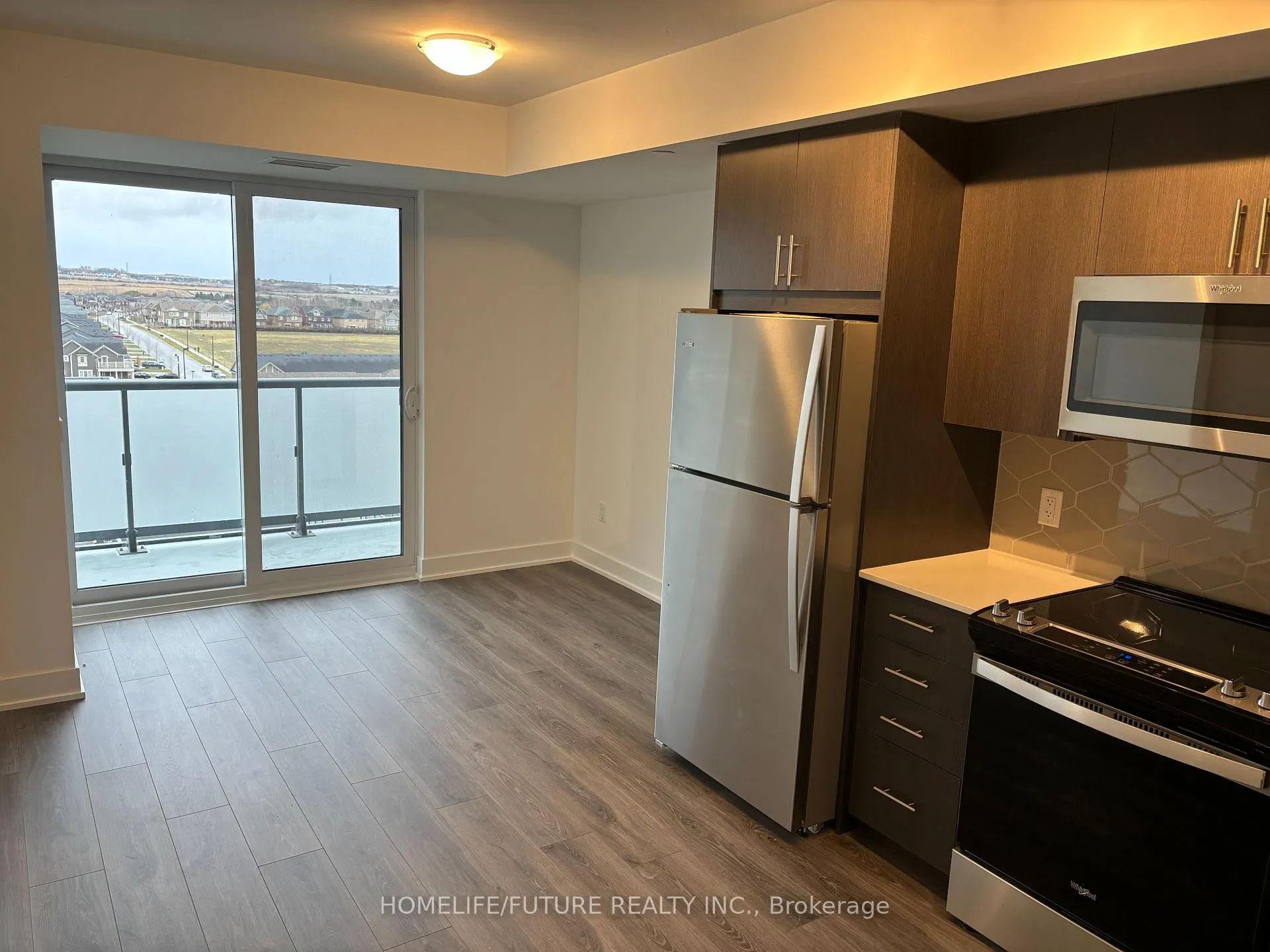 Photo 3 of Unit 605, 2545 Simcoe Street N, Oshawa, Windfields — HOMEH