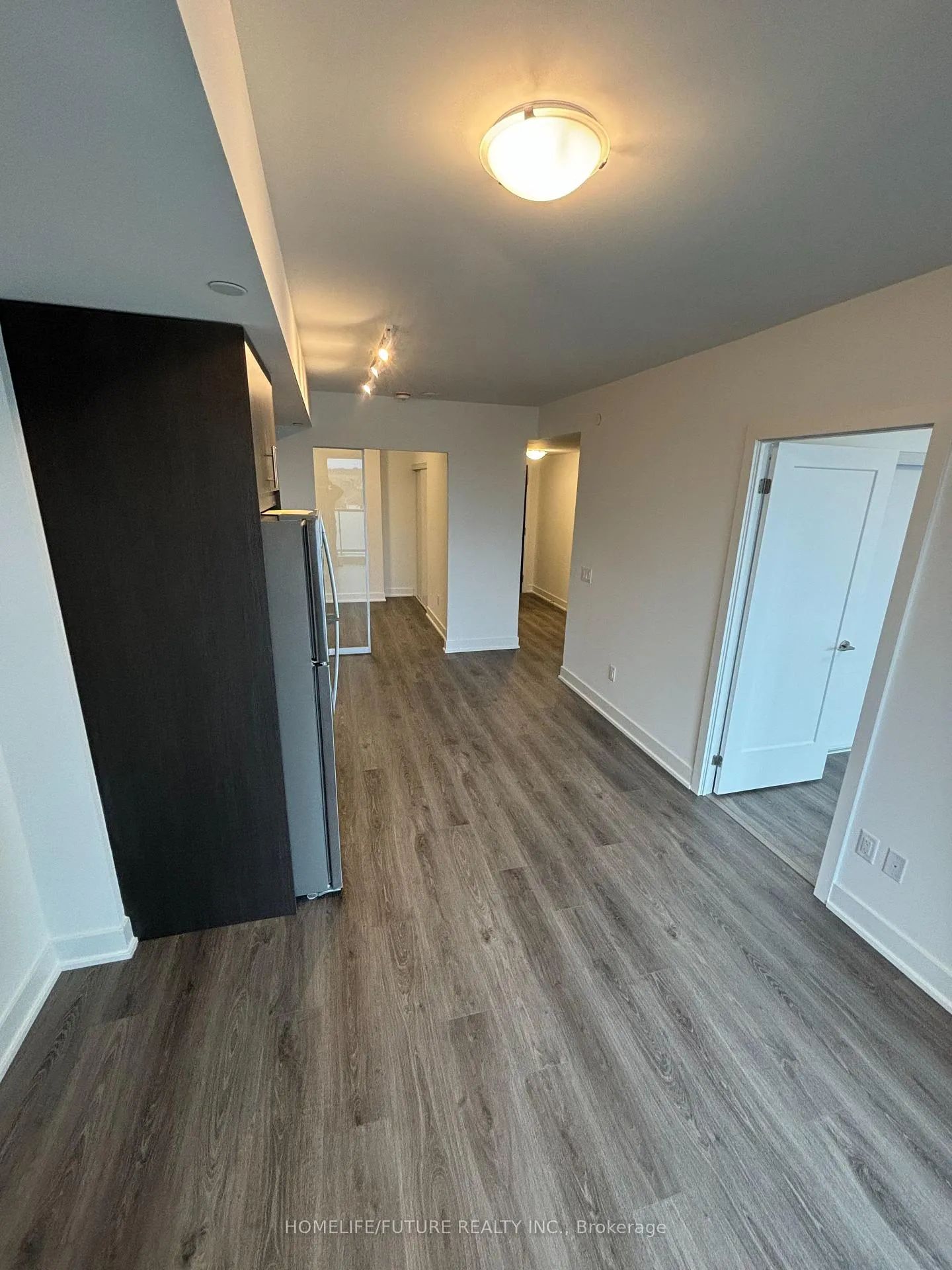 Photo 4 of Unit 605, 2545 Simcoe Street N, Oshawa, Windfields — HOMEH