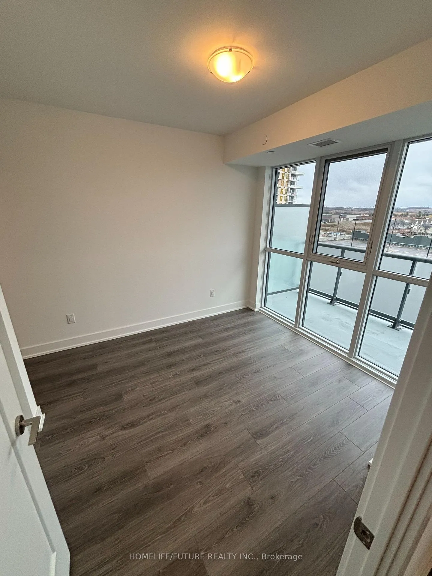 Photo 9 of Unit 605, 2545 Simcoe Street N, Oshawa, Windfields — HOMEH