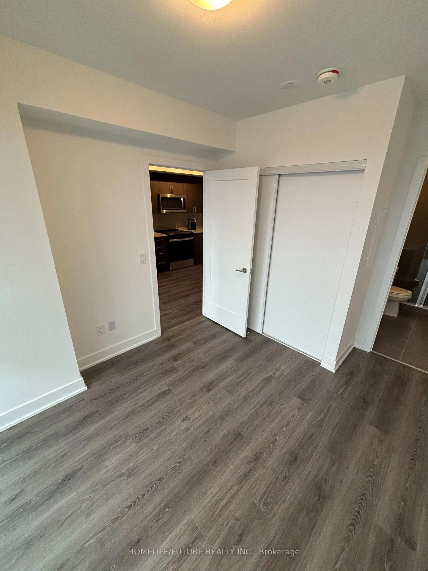 Photo 10 of Unit 605, 2545 Simcoe Street N, Oshawa, Windfields — HOMEH