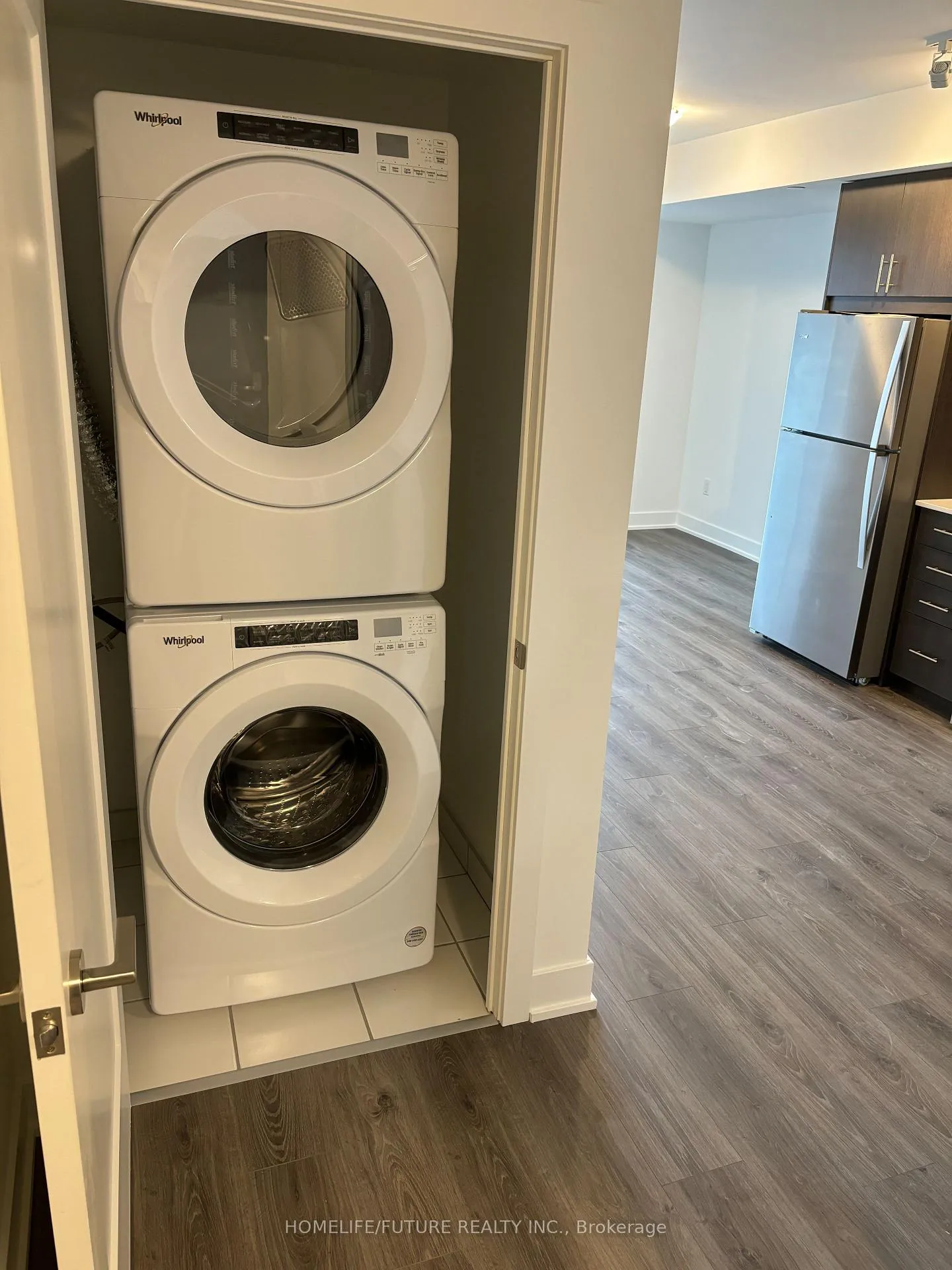 Photo 16 of Unit 605, 2545 Simcoe Street N, Oshawa, Windfields — HOMEH