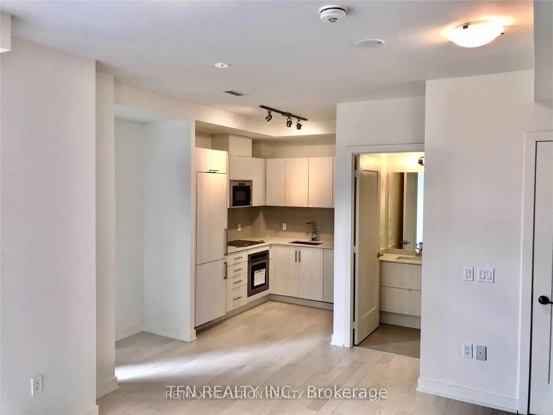 Front of Unit 1105, 330 Richmond Street W