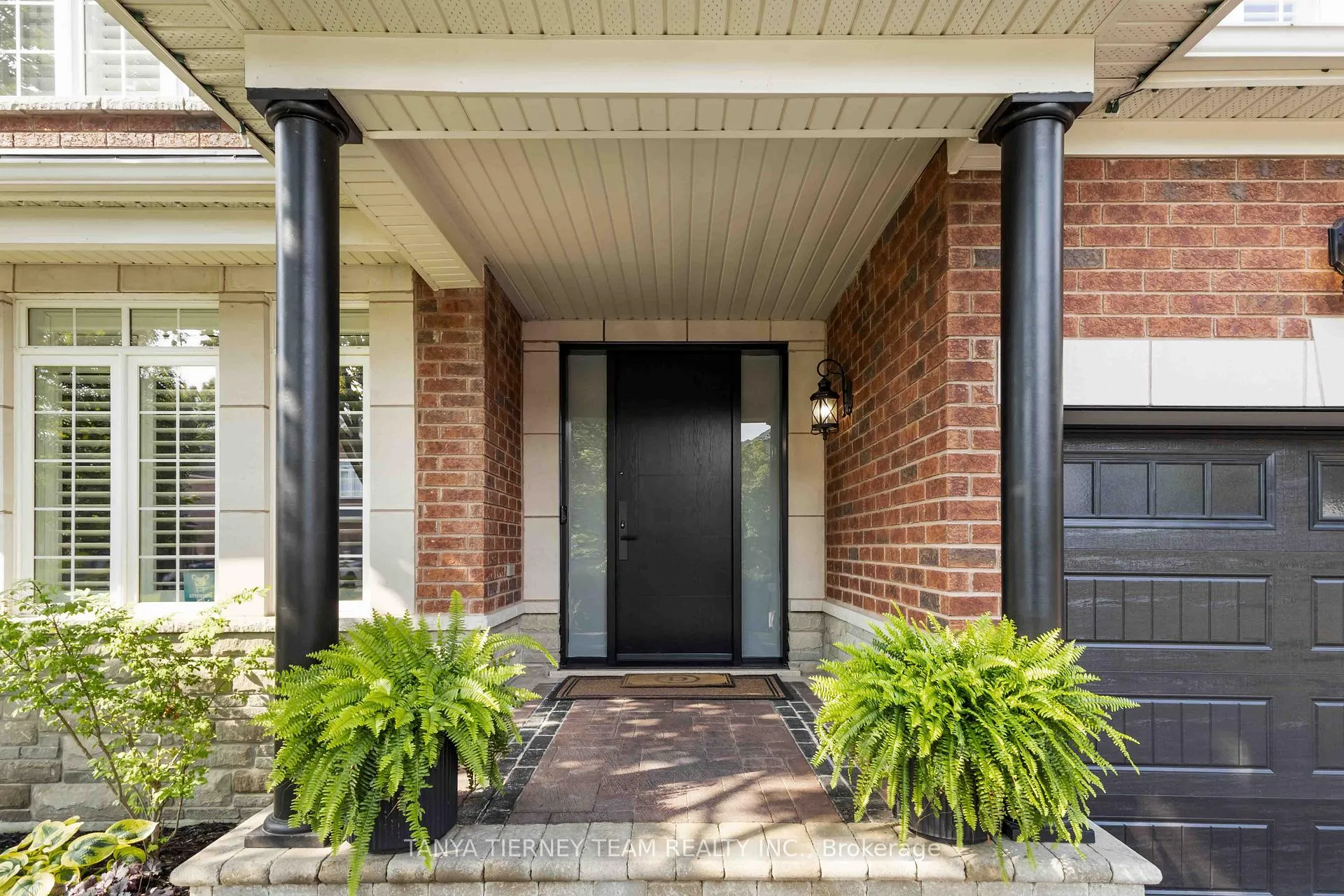 Photo 5 of 12 Branthaven Court, Whitby, Brooklin — HOMEH