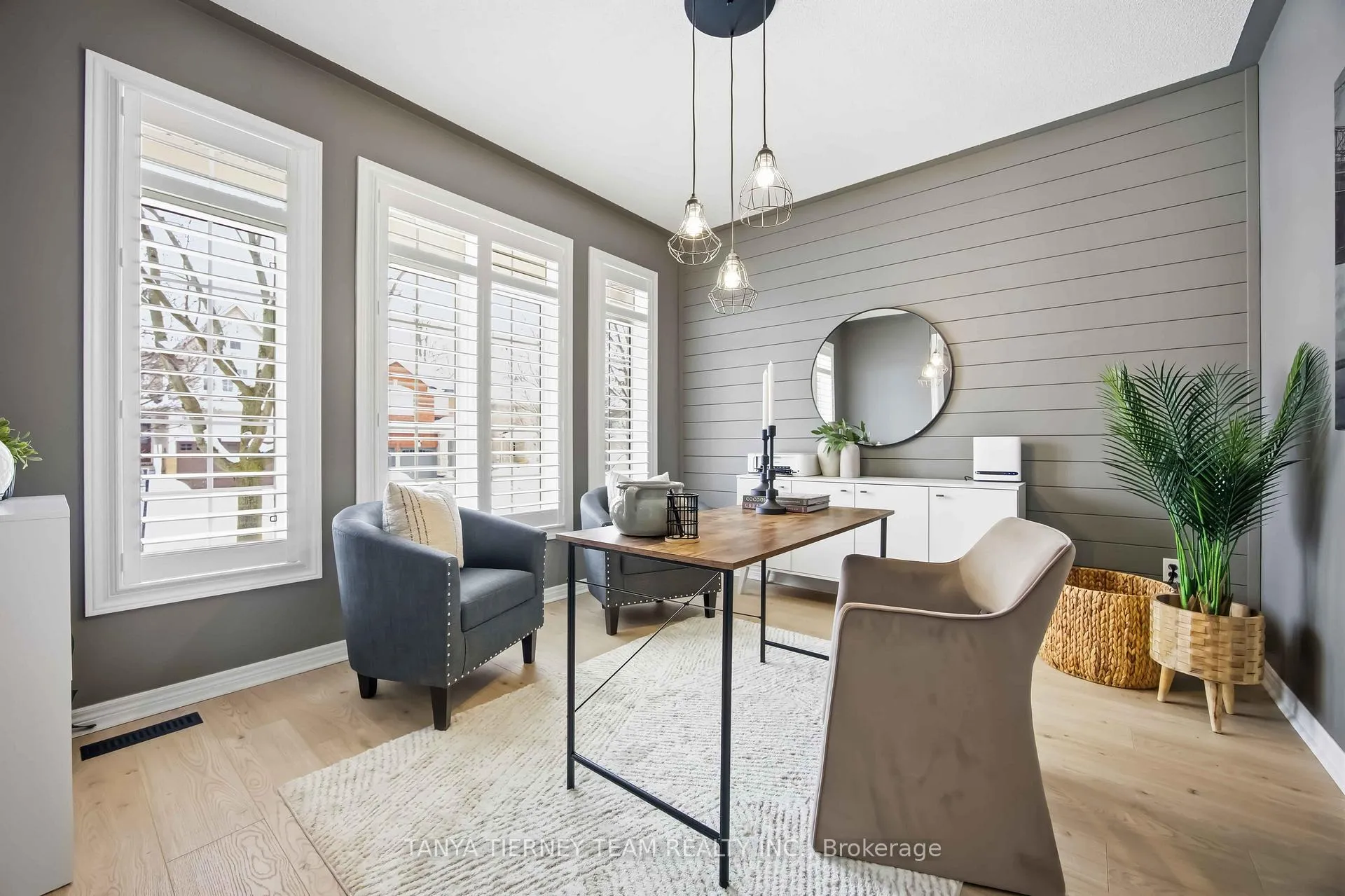 Photo 7 of 12 Branthaven Court, Whitby, Brooklin — HOMEH