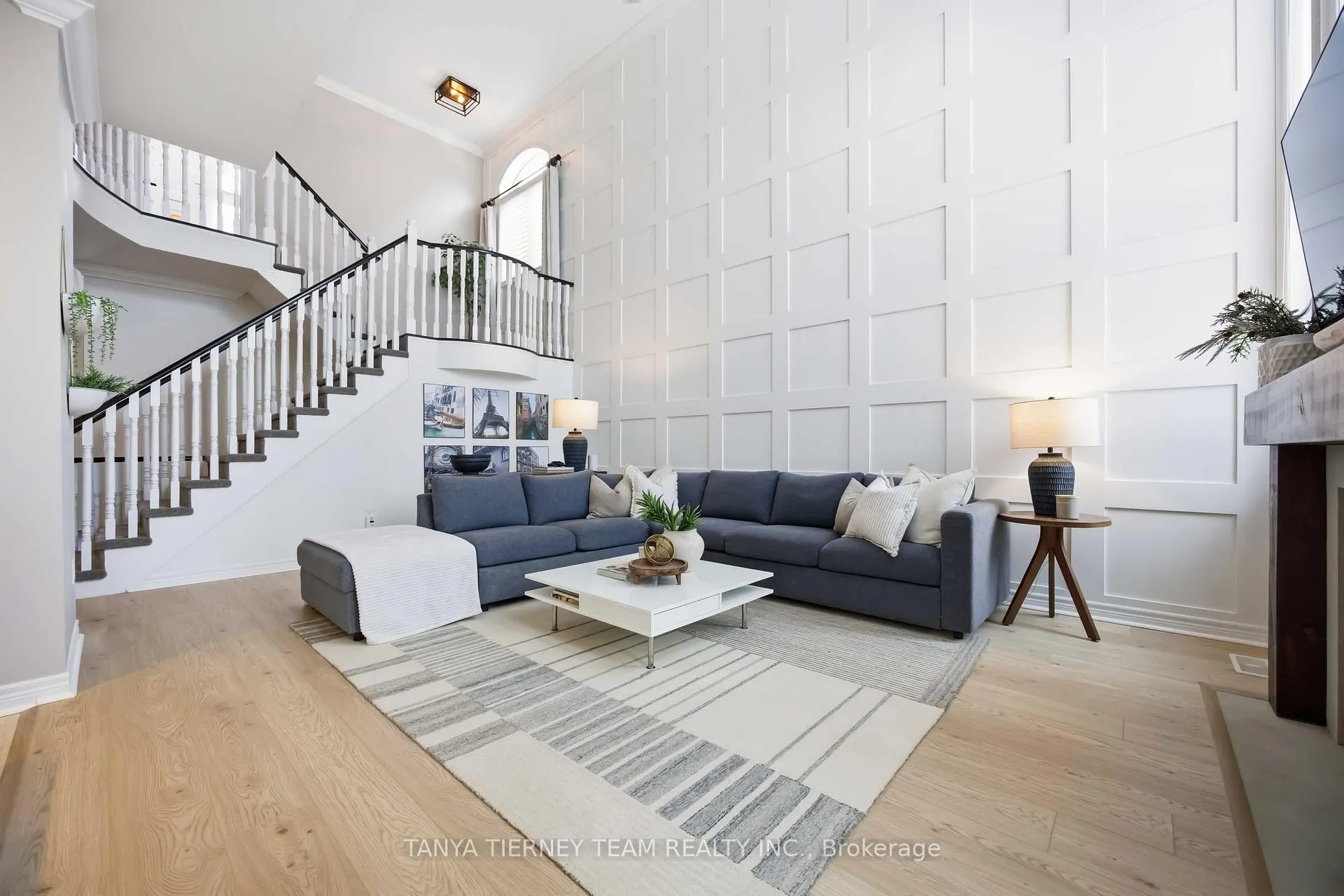 Photo 8 of 12 Branthaven Court, Whitby, Brooklin — HOMEH