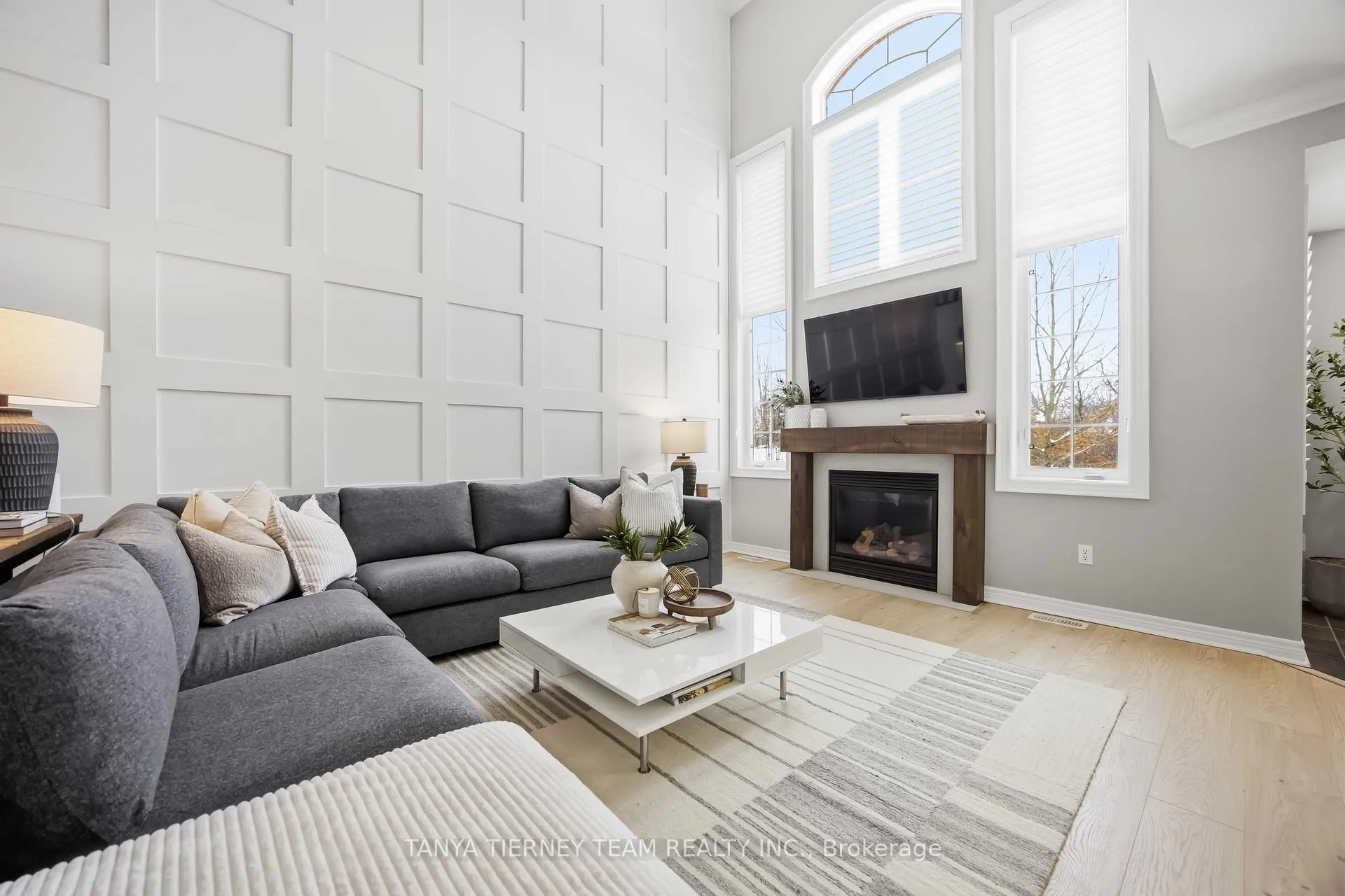Photo 9 of 12 Branthaven Court, Whitby, Brooklin — HOMEH