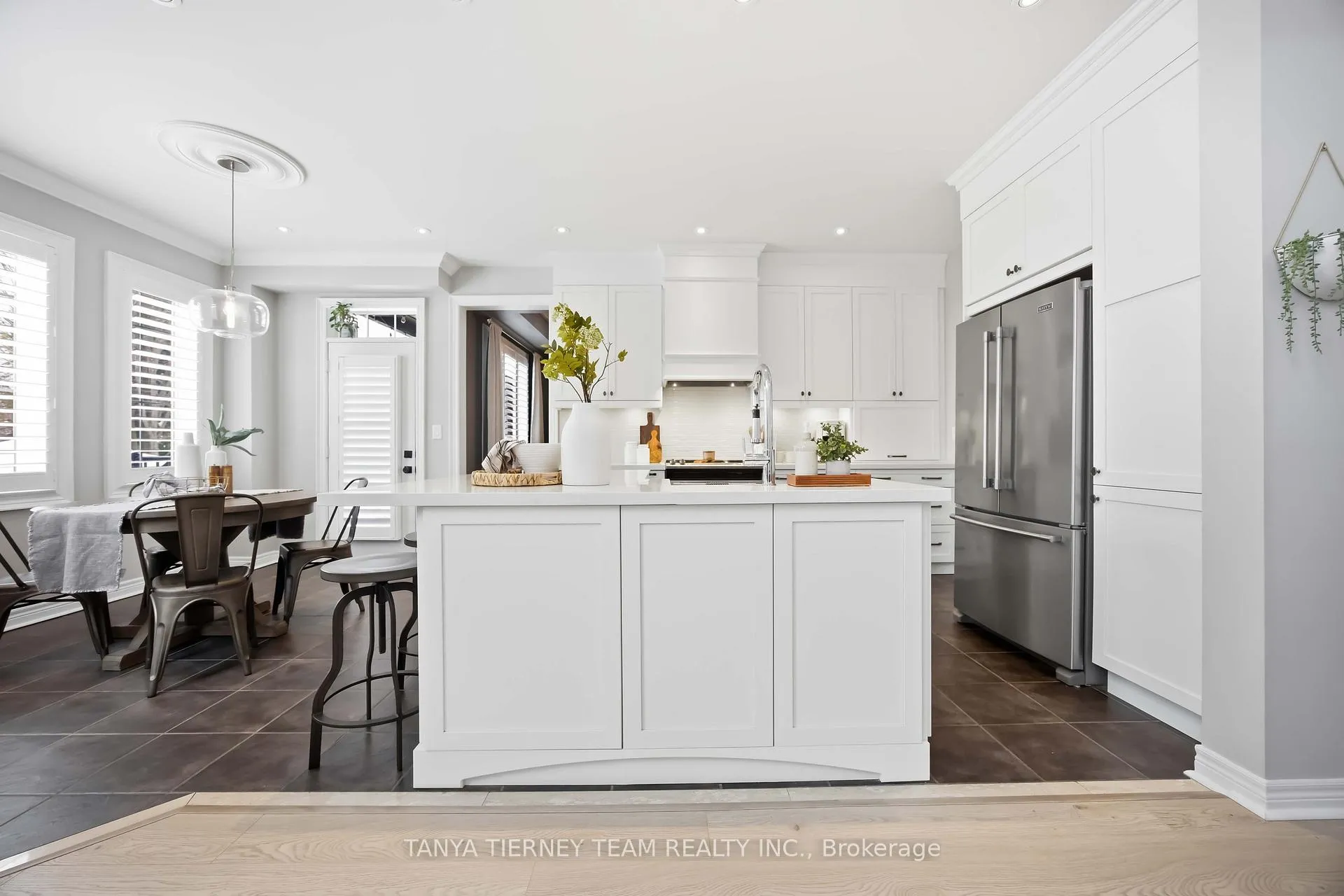 Photo 16 of 12 Branthaven Court, Whitby, Brooklin — HOMEH