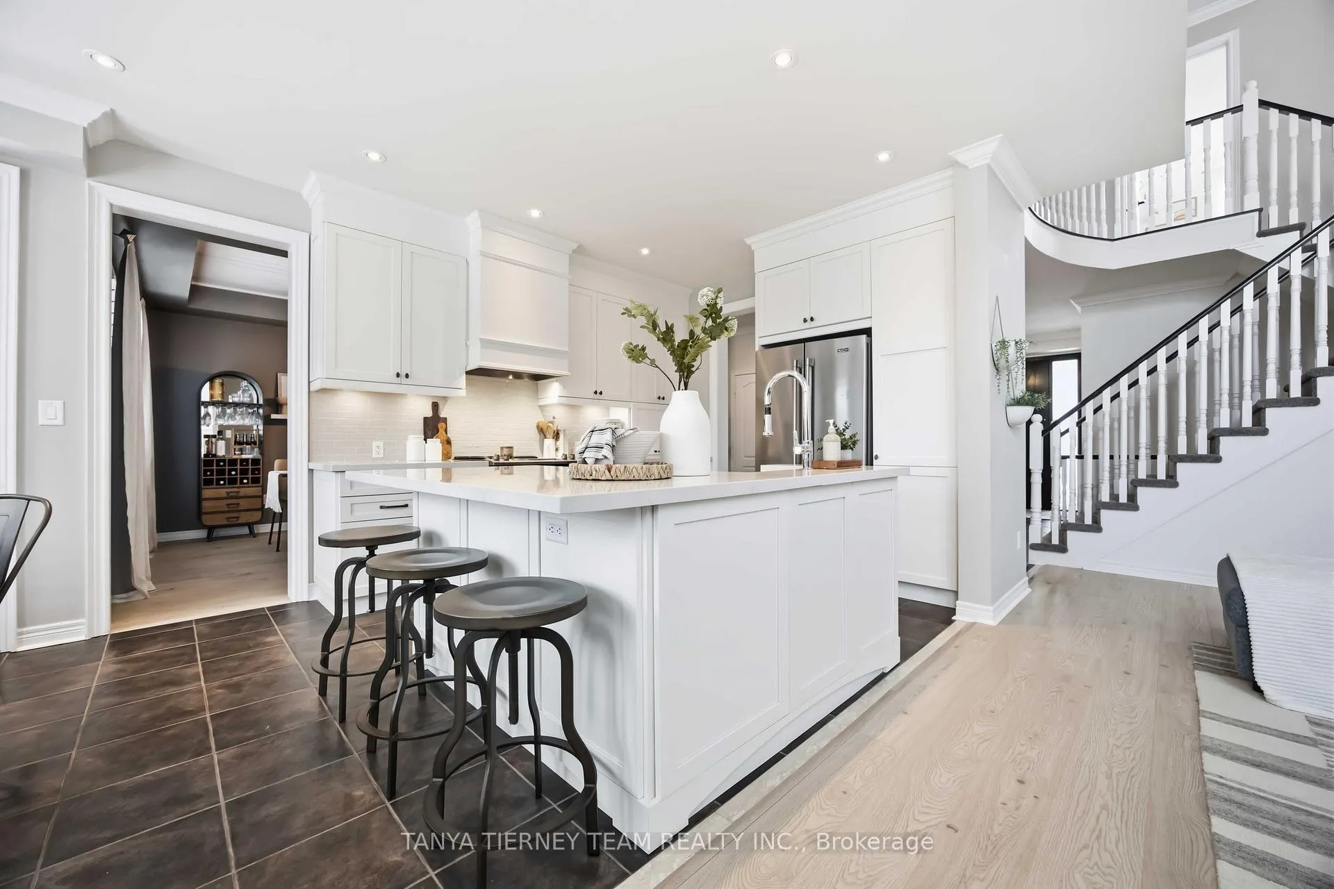 Photo 17 of 12 Branthaven Court, Whitby, Brooklin — HOMEH