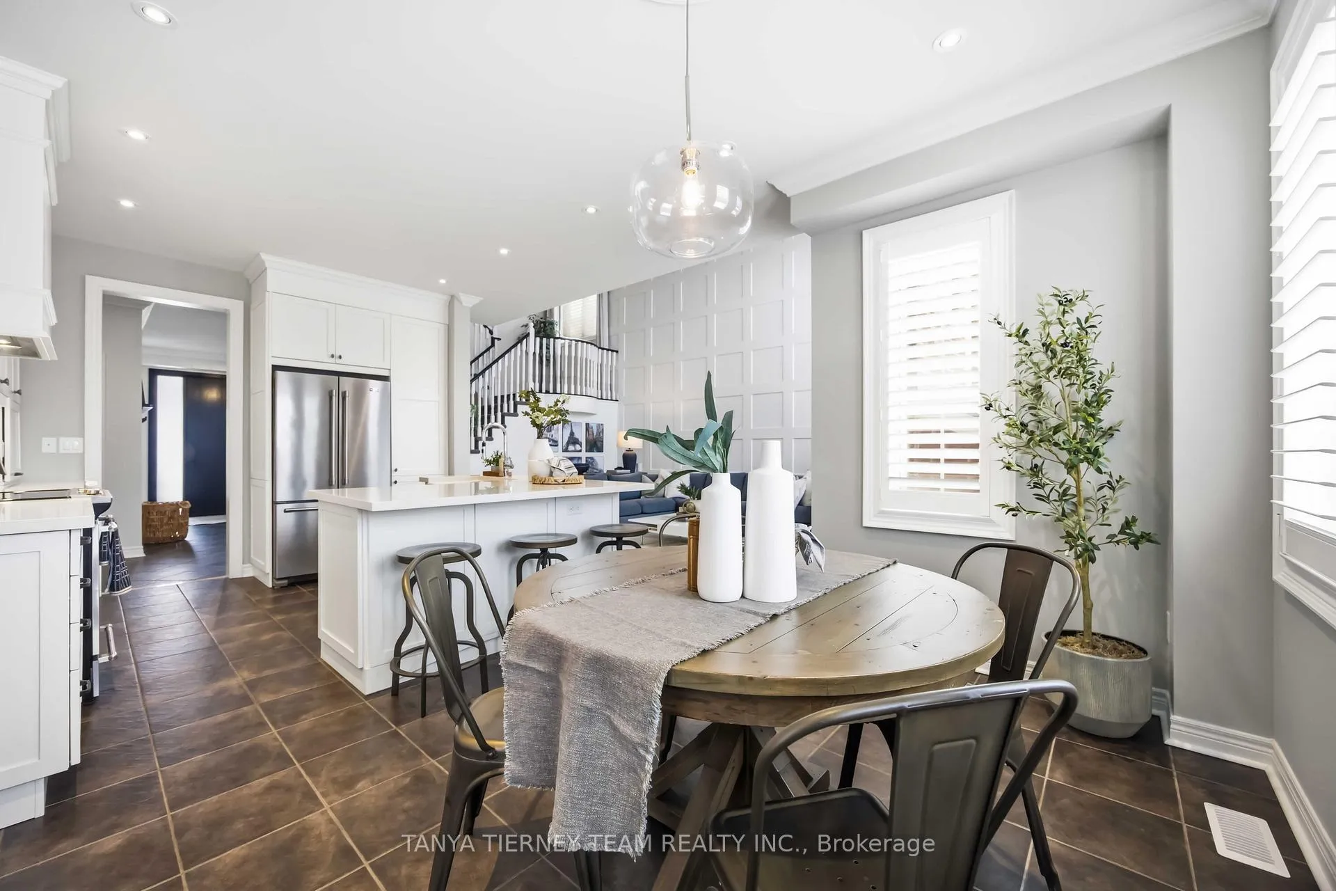 Photo 18 of 12 Branthaven Court, Whitby, Brooklin — HOMEH