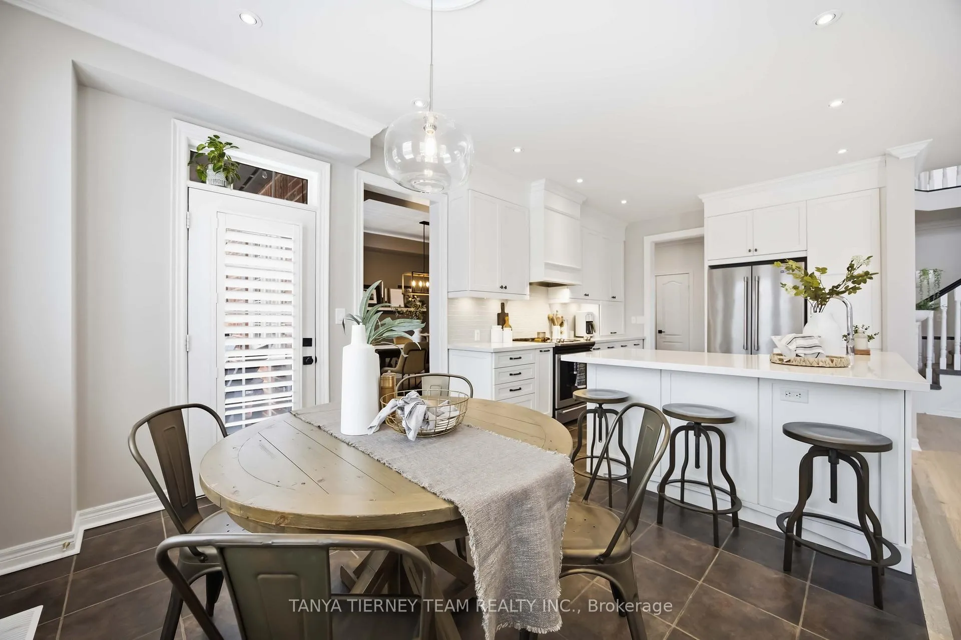 Photo 19 of 12 Branthaven Court, Whitby, Brooklin — HOMEH