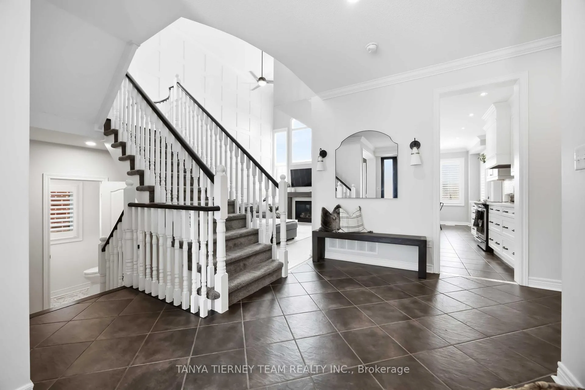 Photo 25 of 12 Branthaven Court, Whitby, Brooklin — HOMEH