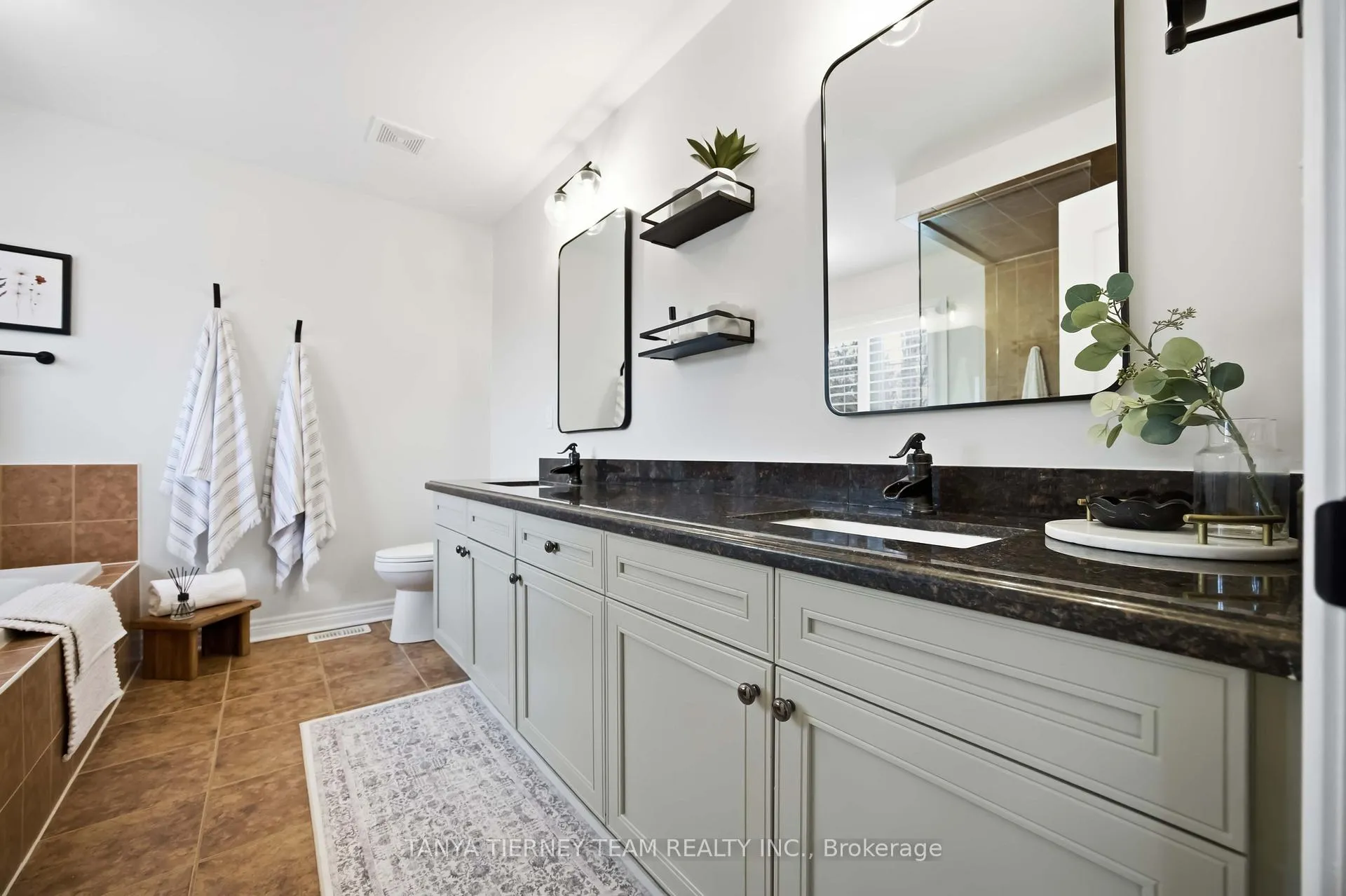 Photo 27 of 12 Branthaven Court, Whitby, Brooklin — HOMEH