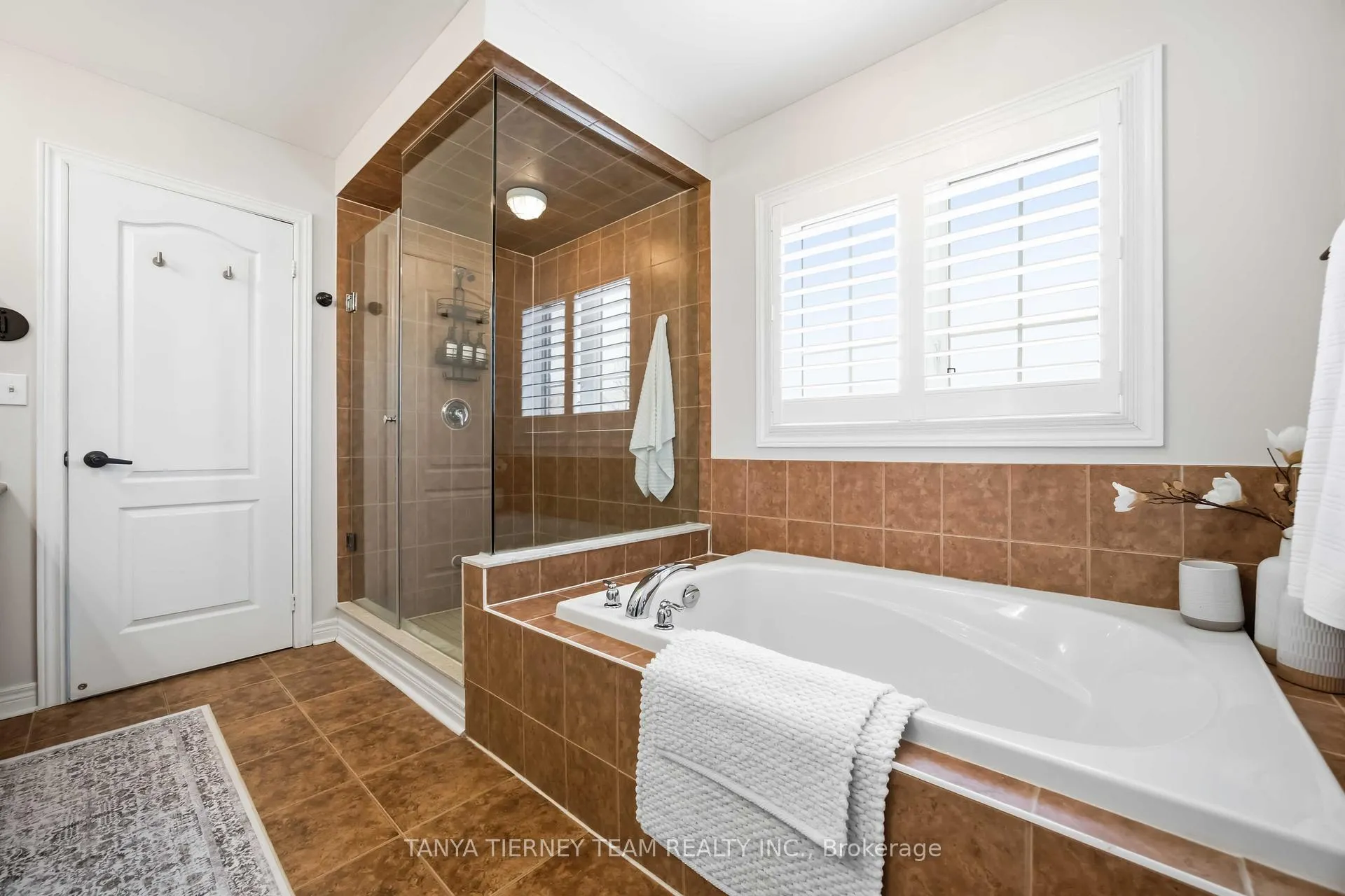Photo 28 of 12 Branthaven Court, Whitby, Brooklin — HOMEH