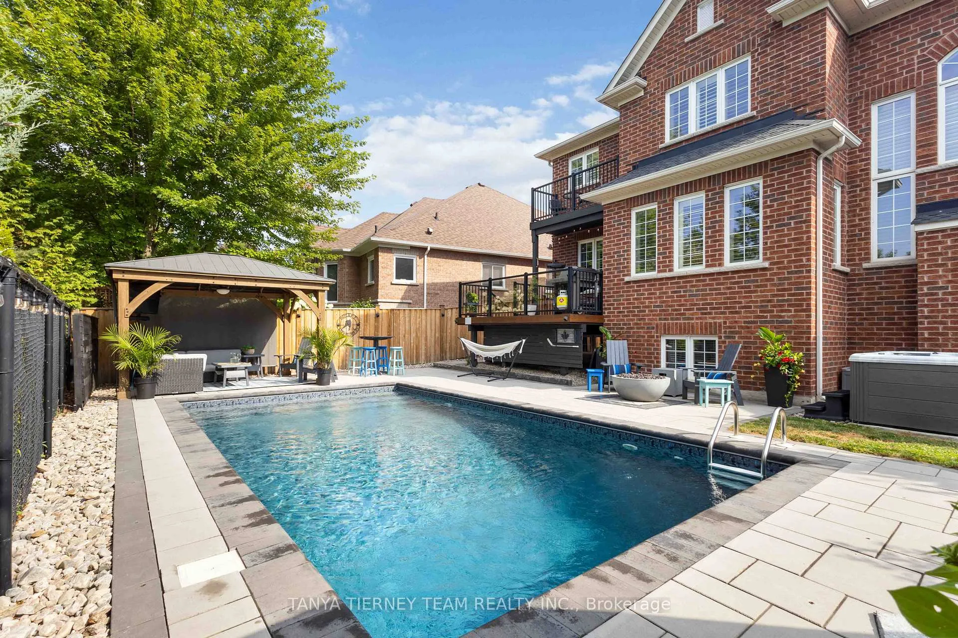 Photo 38 of 12 Branthaven Court, Whitby, Brooklin — HOMEH