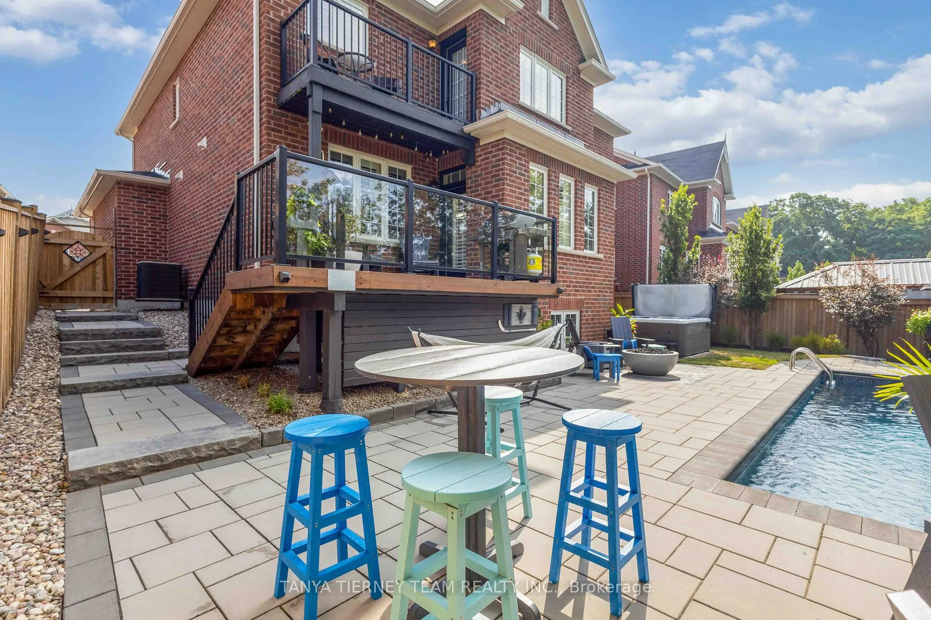 Photo 40 of 12 Branthaven Court, Whitby, Brooklin — HOMEH