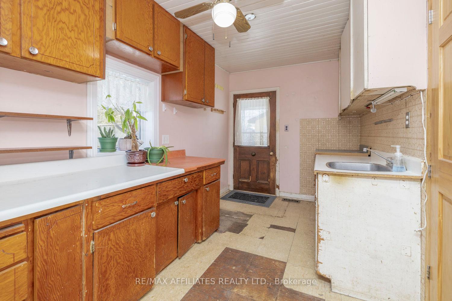 Photo 22 of 76 Morphy Street, Carleton Place — HOMEH