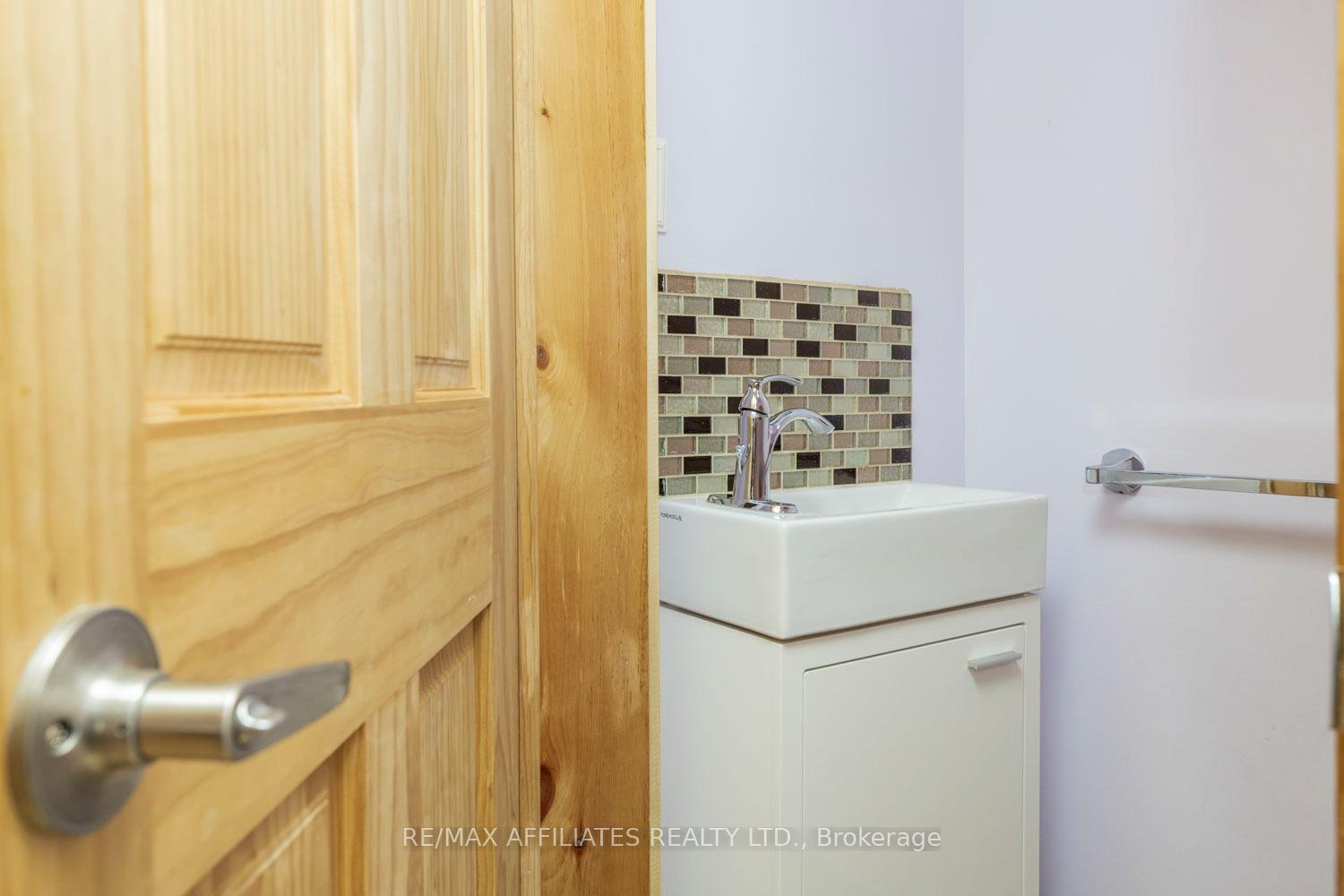 Photo 23 of 76 Morphy Street, Carleton Place — HOMEH