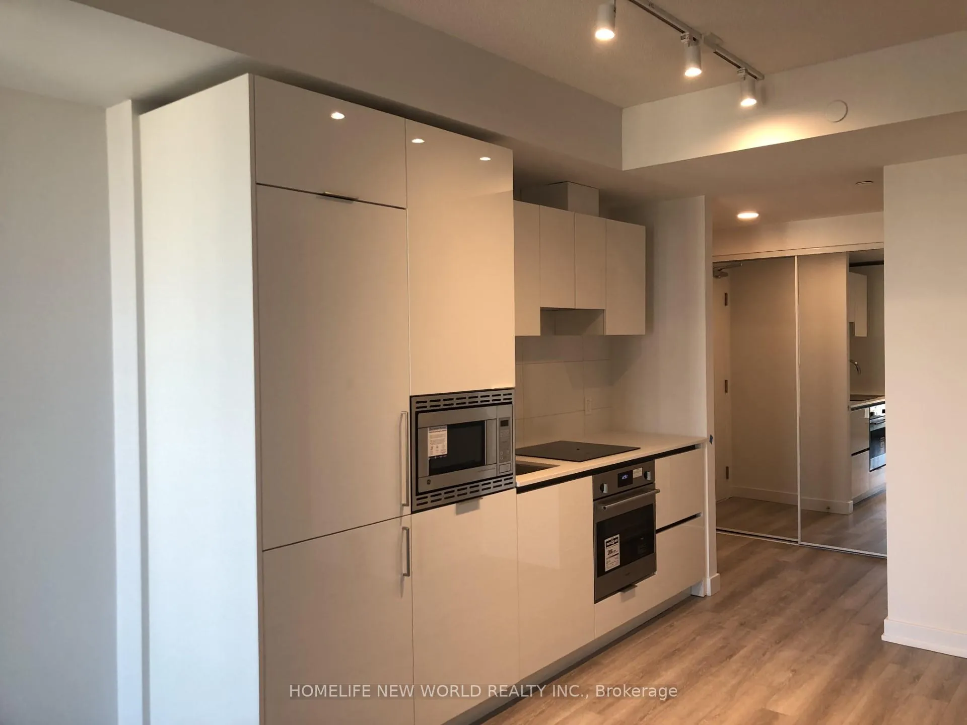 Photo 4 of Unit 2801, 238 Simcoe Street, Toronto, Kensington-Chinatown — HOMEH