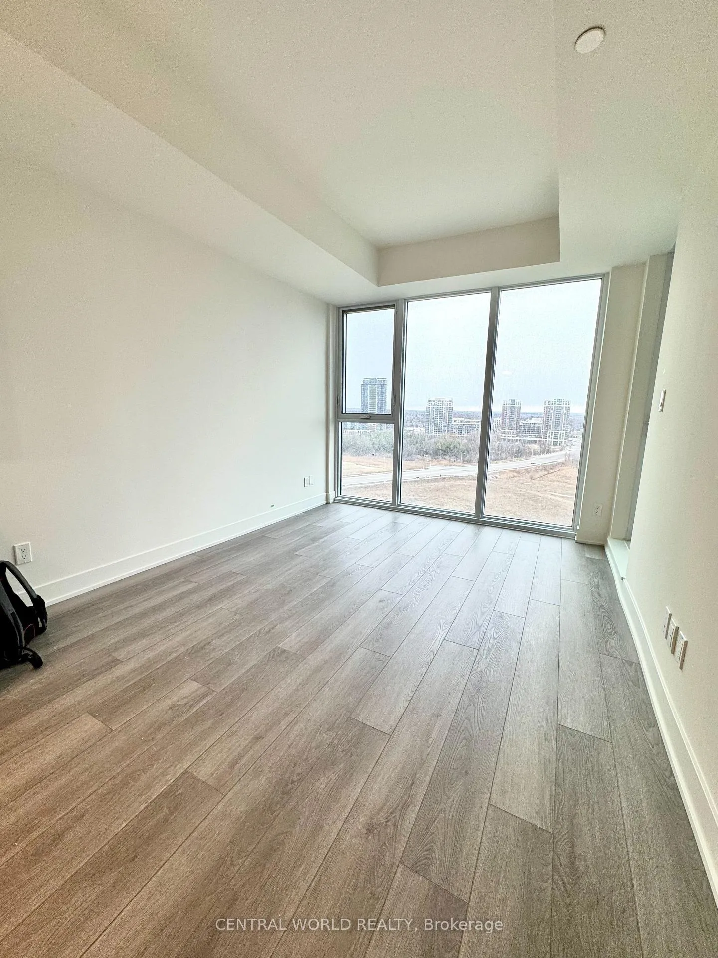 Photo 3 of Unit 1116, 56 Andre de Grasse Street, Markham, Unionville — HOMEH