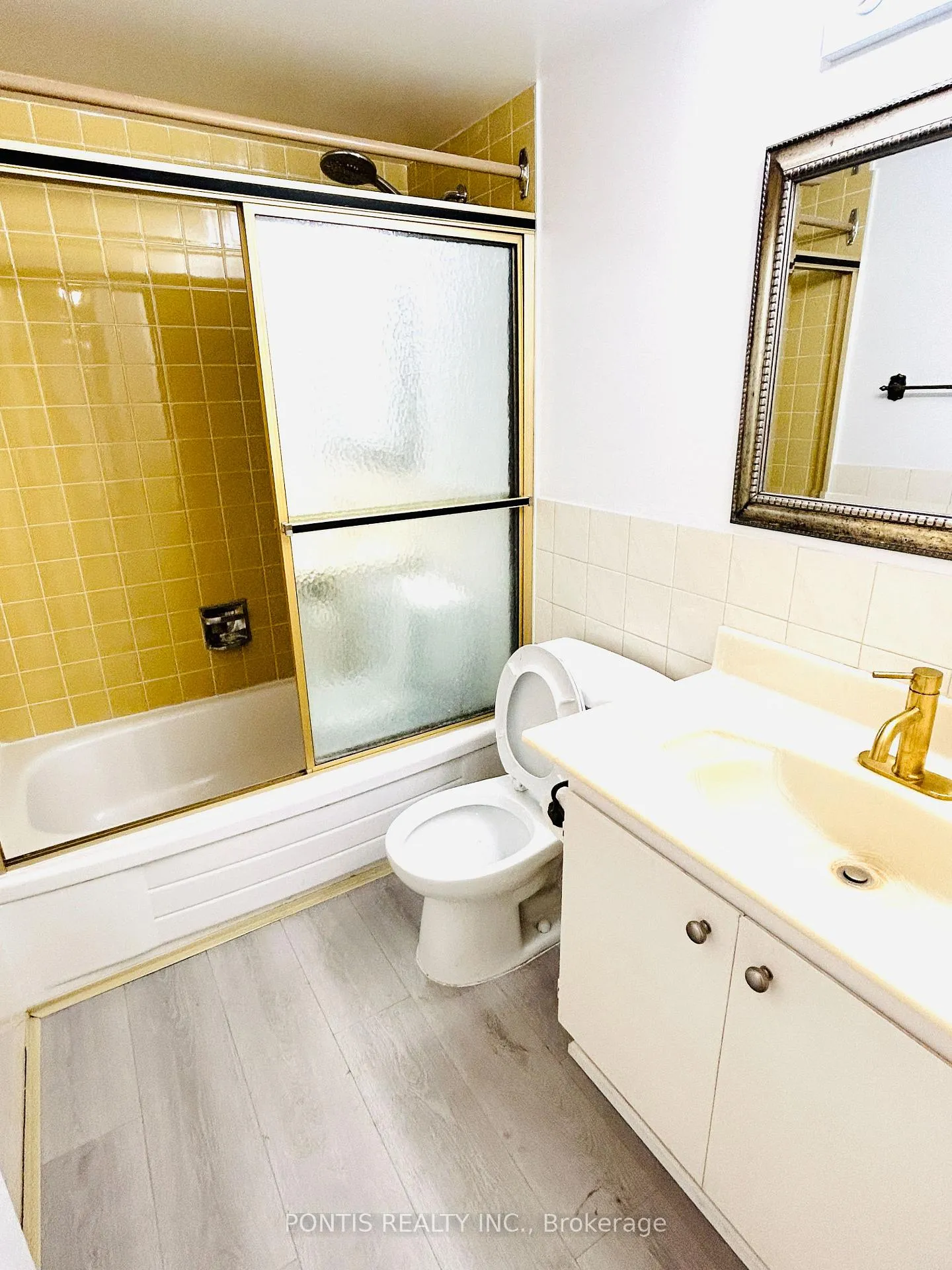 Photo 10 of Unit 405, 3100 Kirwin Avenue, Mississauga, Cooksville — HOMEH